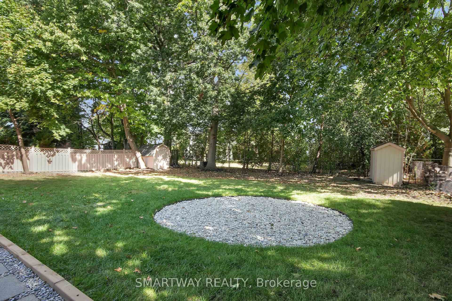 Photo 43 of 633 Donegal Drive, London, North P — HOMEH