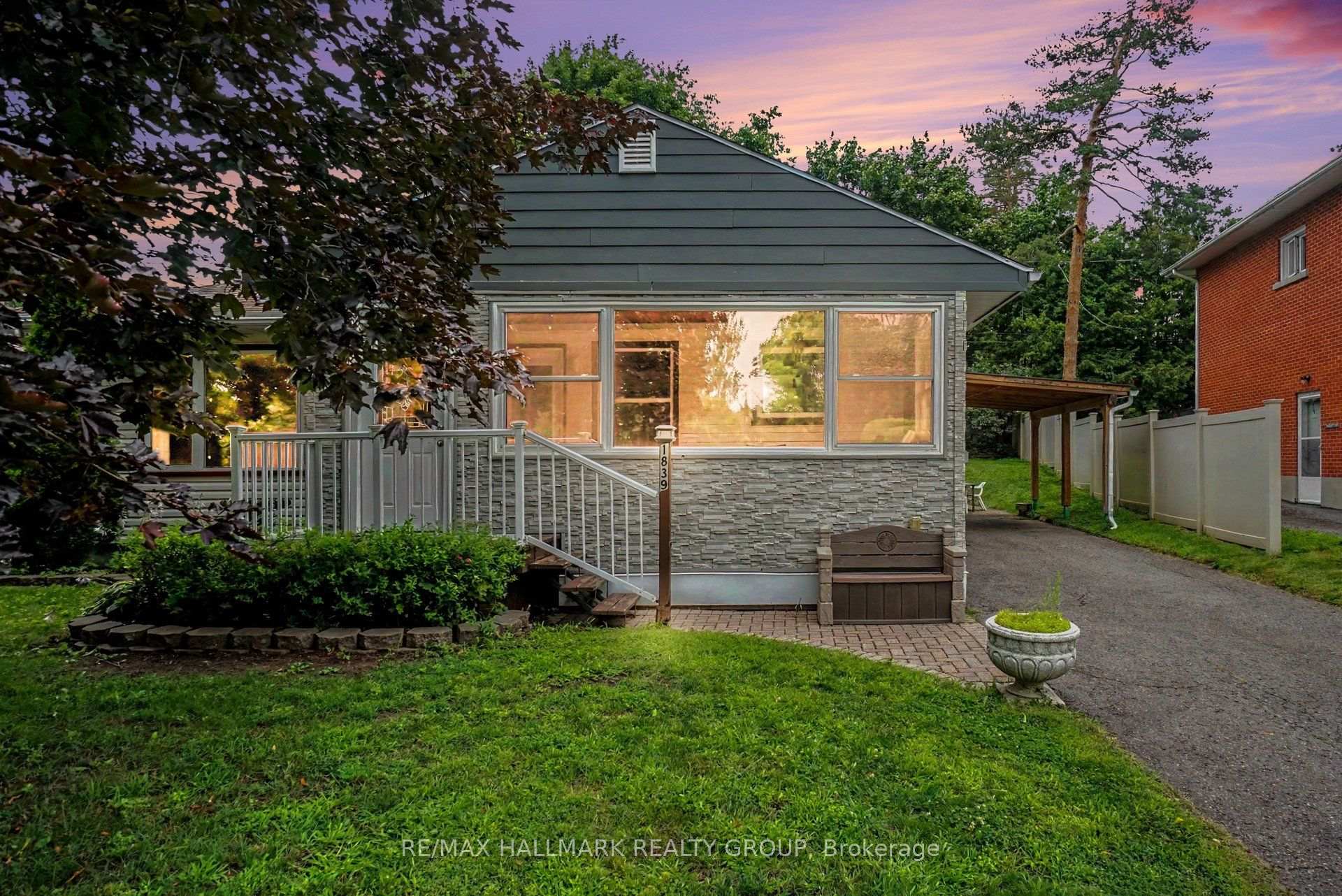 Photo 2 of 1839 Hutton Avenue, Ottawa, Elmvale Acres — HOMEH