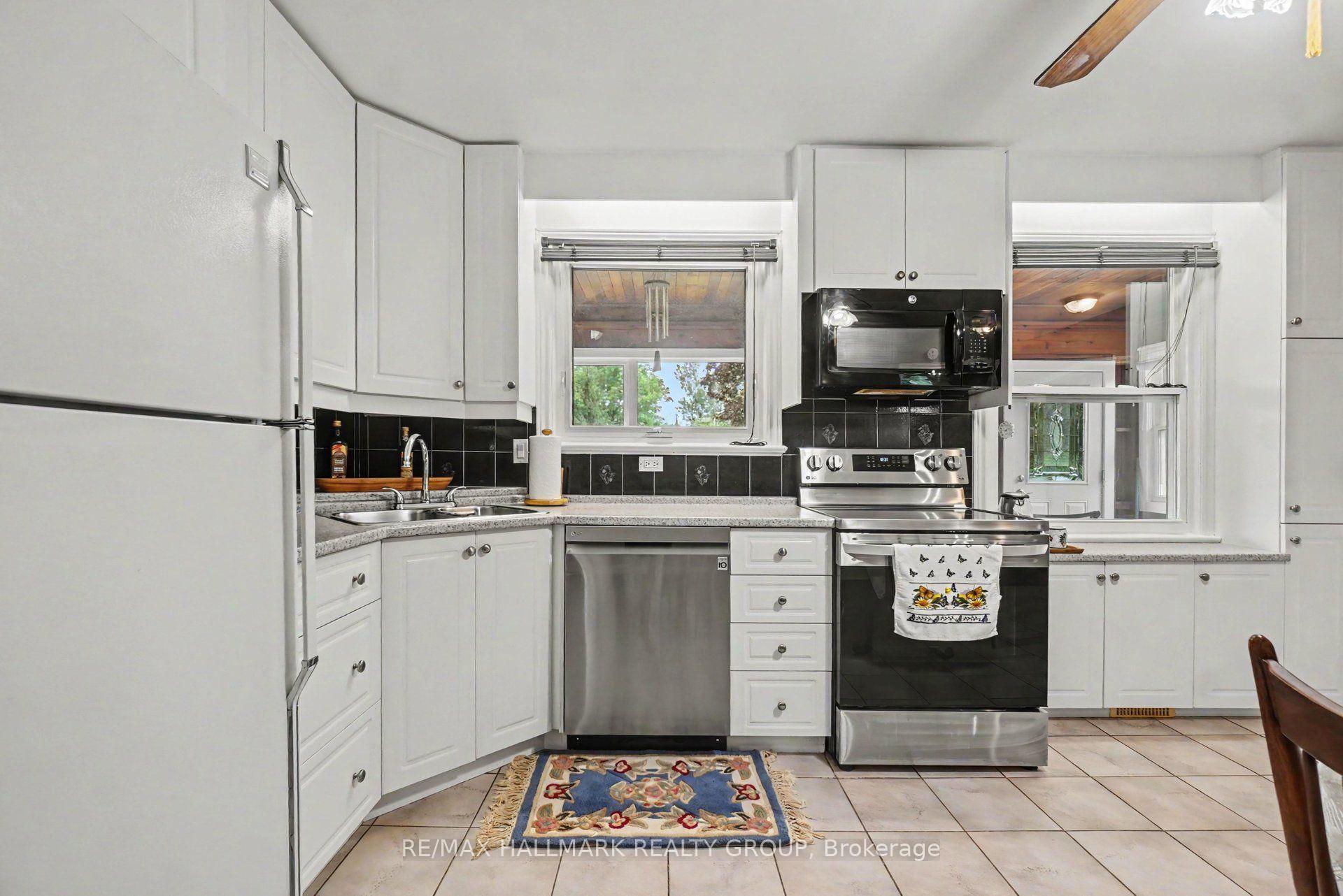 Photo 11 of 1839 Hutton Avenue, Ottawa, Elmvale Acres — HOMEH