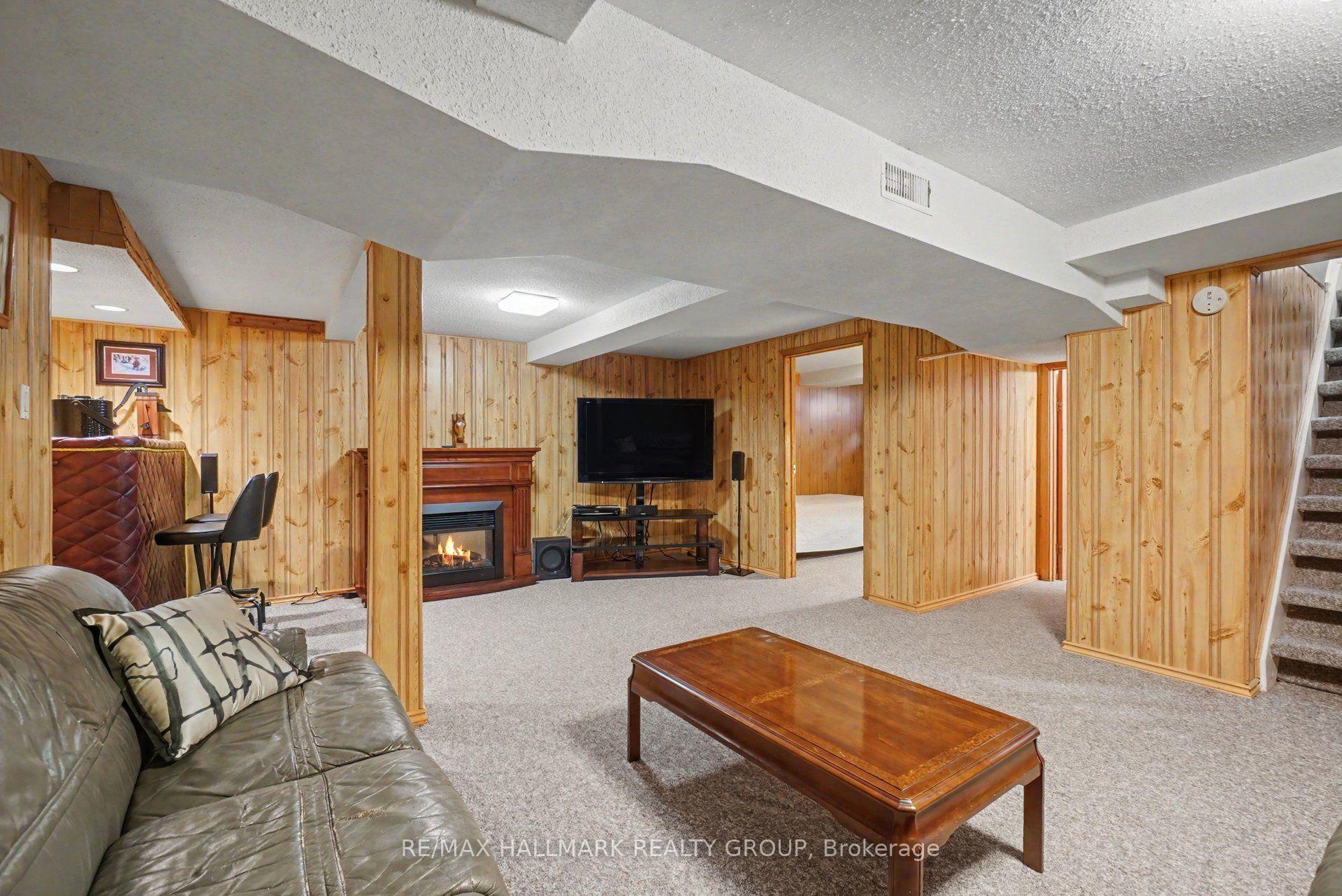 Photo 24 of 1839 Hutton Avenue, Ottawa, Elmvale Acres — HOMEH