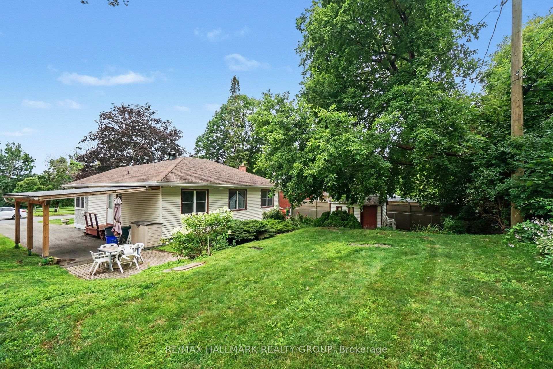 Photo 28 of 1839 Hutton Avenue, Ottawa, Elmvale Acres — HOMEH