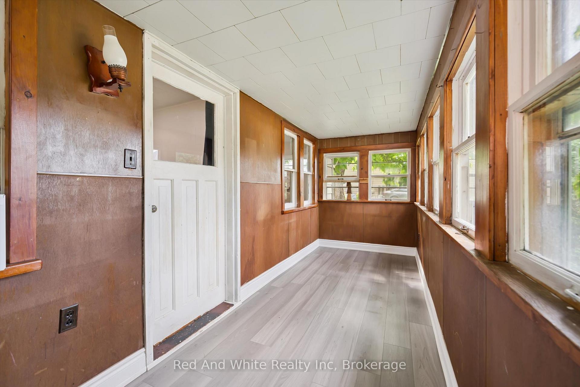 Photo 3 of 1267 Hamilton Street, Cambridge, Preston South — HOMEH