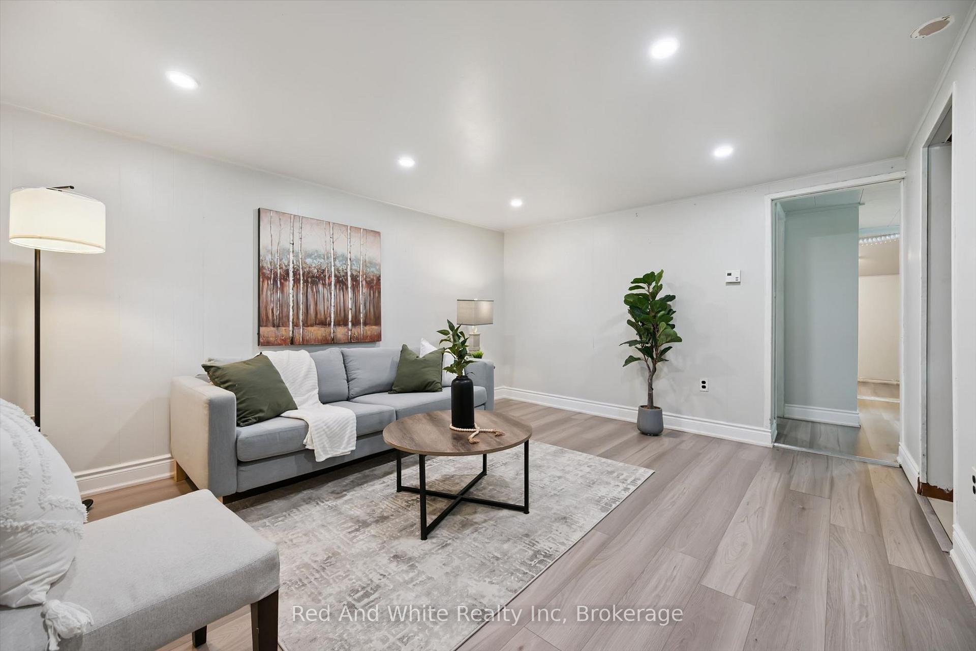 Photo 4 of 1267 Hamilton Street, Cambridge, Preston South — HOMEH