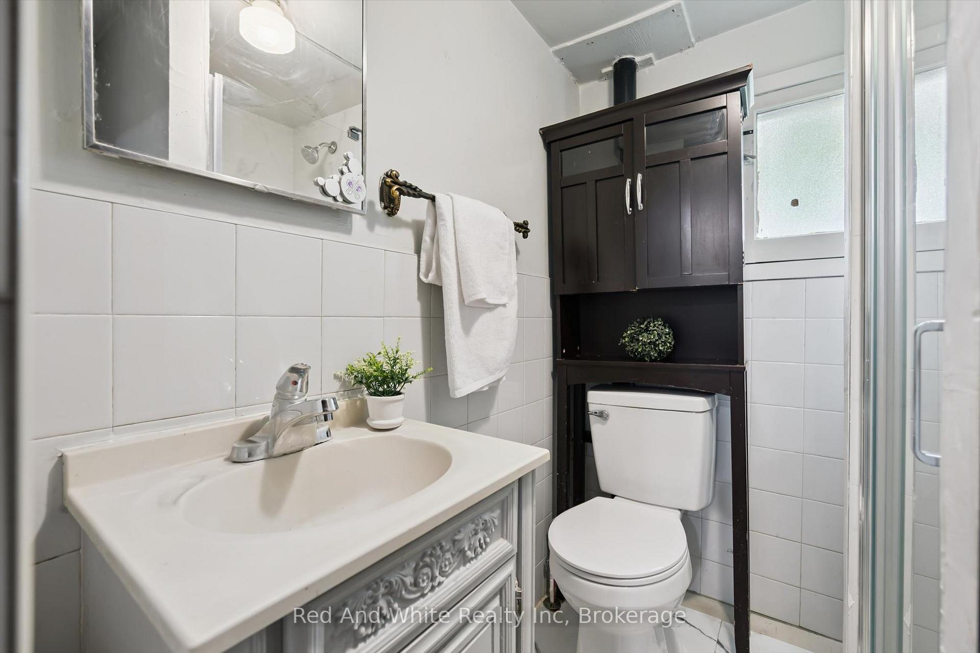 Photo 10 of 1267 Hamilton Street, Cambridge, Preston South — HOMEH