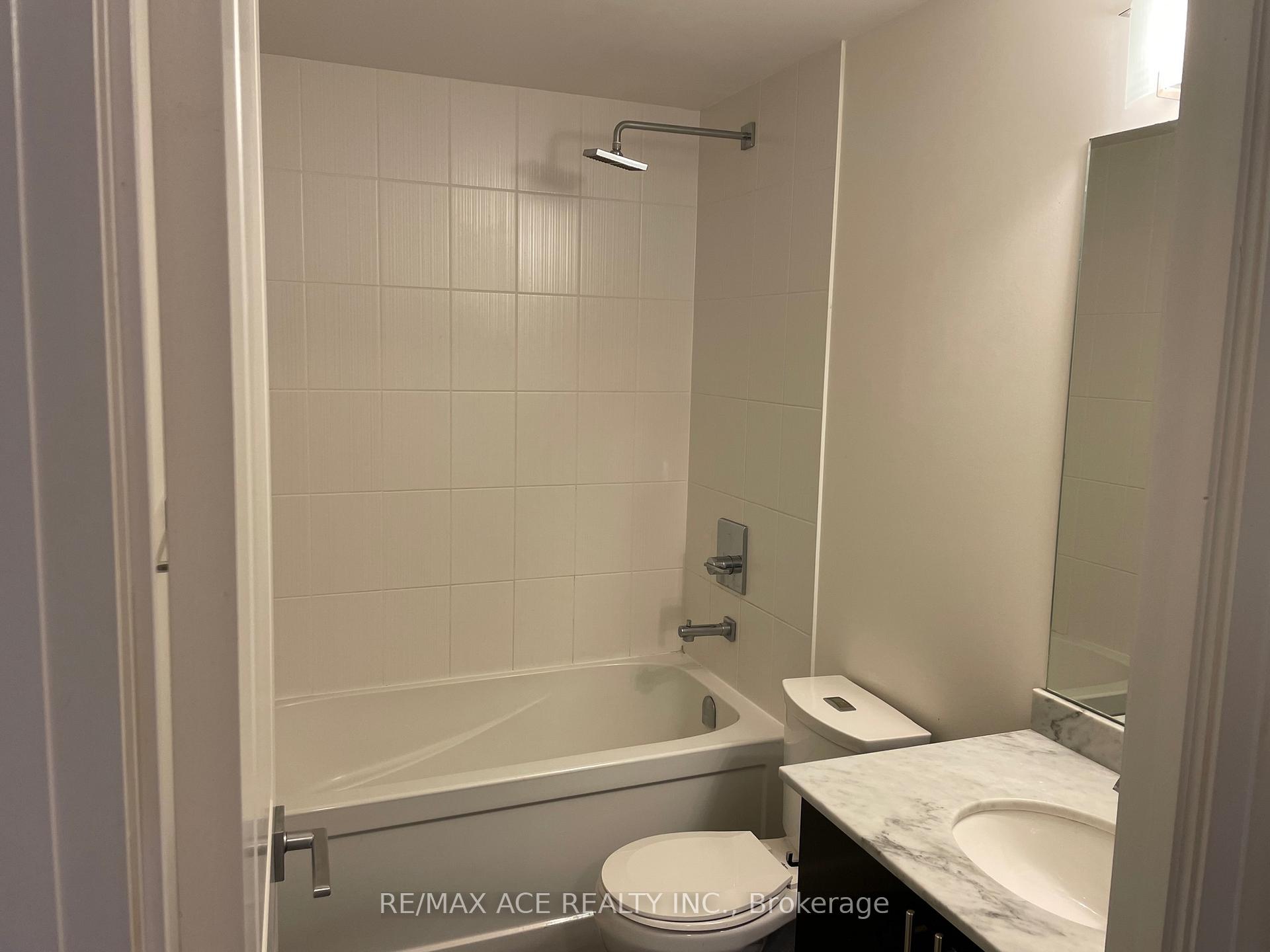 Photo 4 of Unit 1902, 7165 Yonge Street, Markham, Grandview — HOMEH