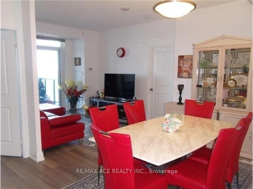 Photo 10 of Unit 1902, 7165 Yonge Street, Markham, Grandview — HOMEH