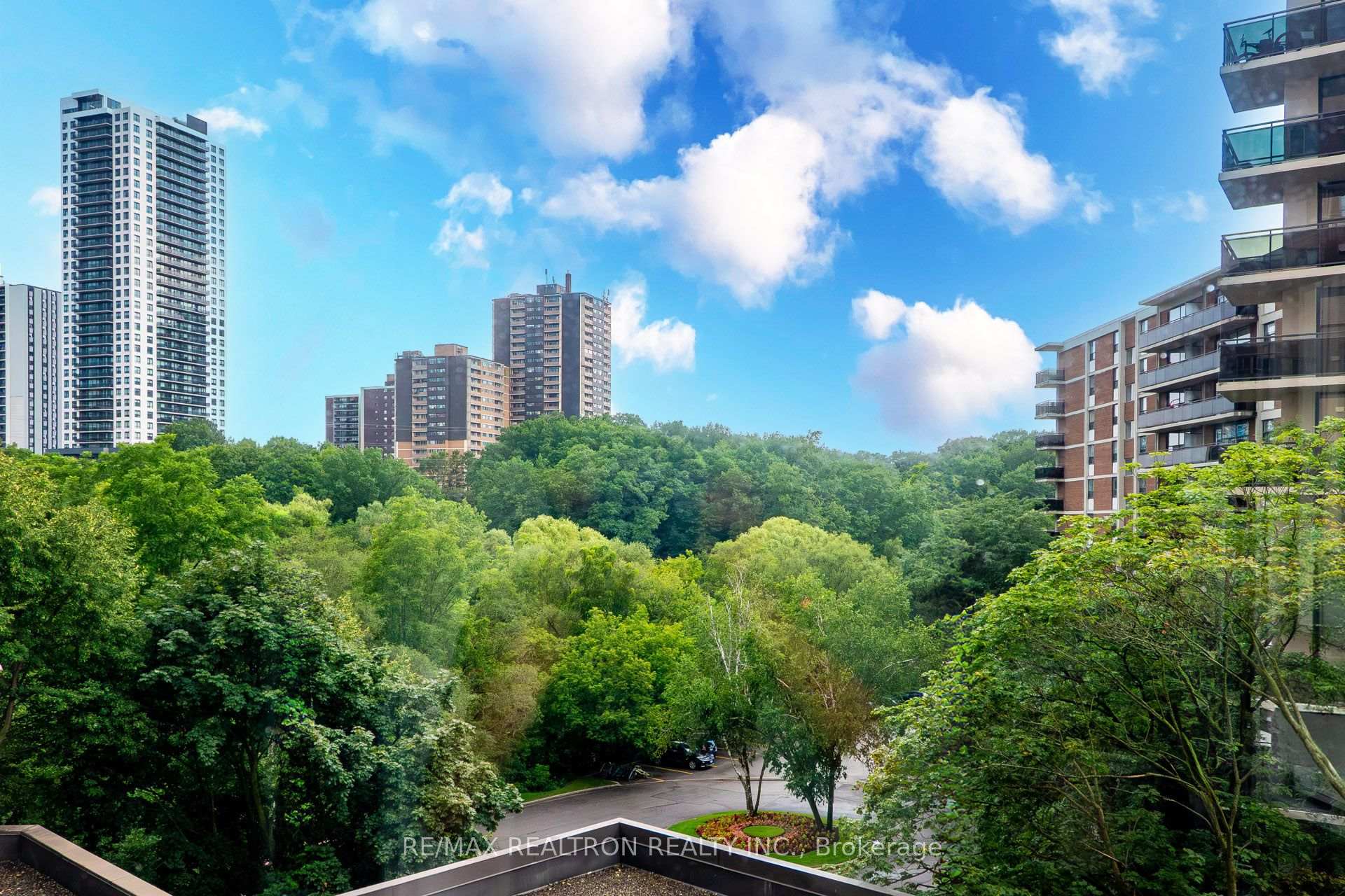 Photo 33 of Unit 604, 4 Park VISTA Crescent, Toronto, O'Connor-Parkview — HOMEH