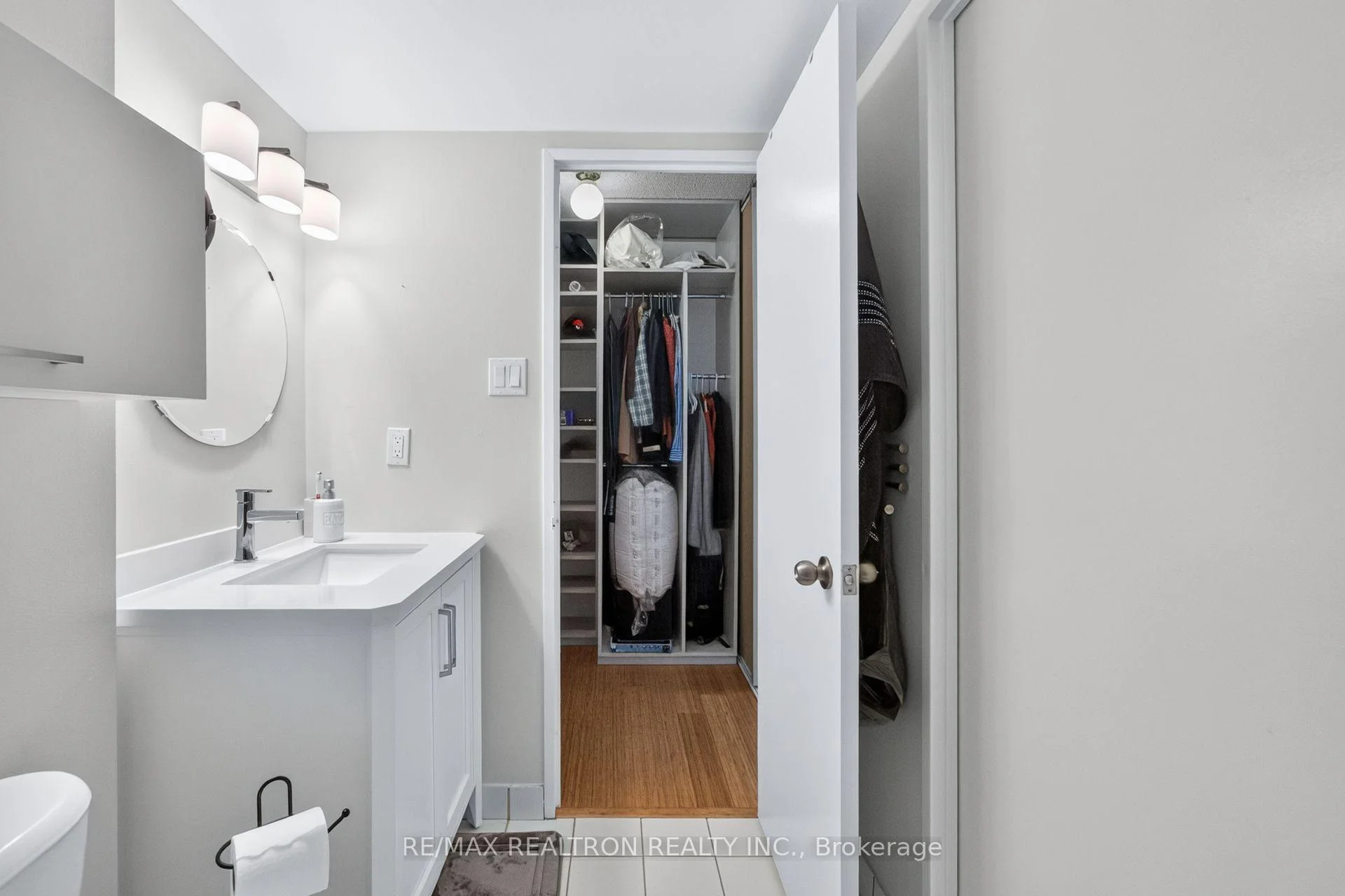 Photo 27 of Unit 604, 4 Park VISTA Crescent, Toronto, O'Connor-Parkview — HOMEH
