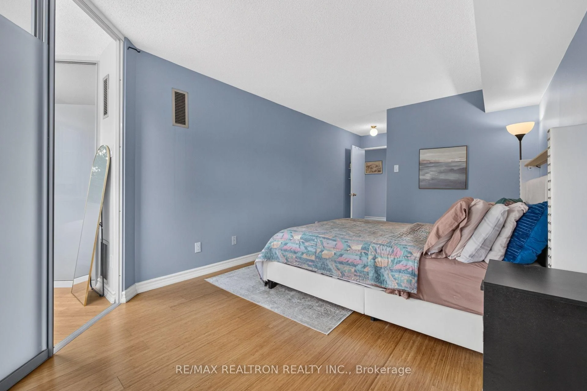 Photo 36 of Unit 604, 4 Park VISTA Crescent, Toronto, O'Connor-Parkview — HOMEH