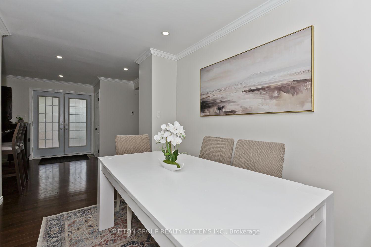 Photo 7 of 3 Hardisty Drive, Etobicoke, Rexdale-Kipling — HOMEH