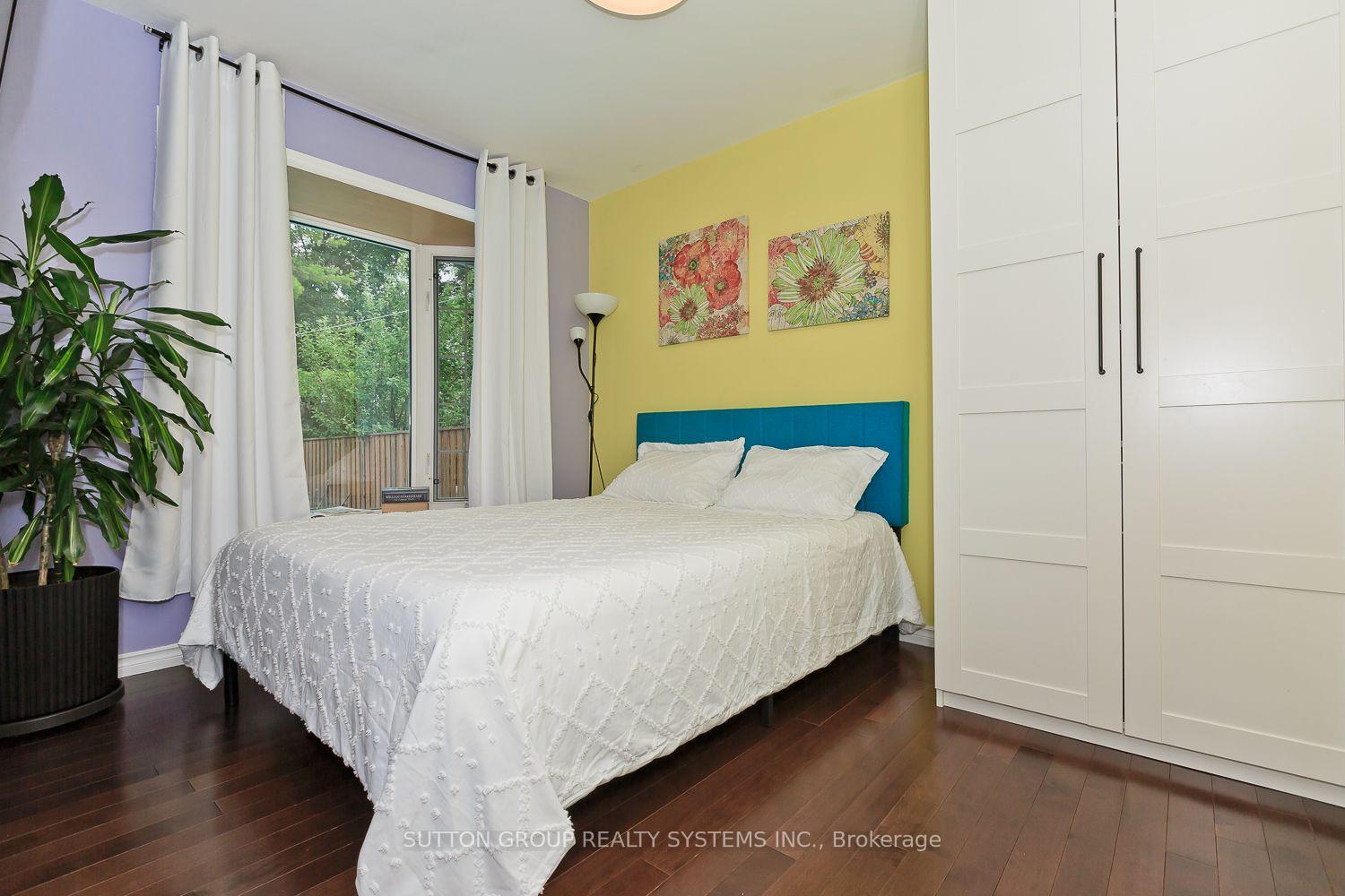 Photo 18 of 3 Hardisty Drive, Etobicoke, Rexdale-Kipling — HOMEH