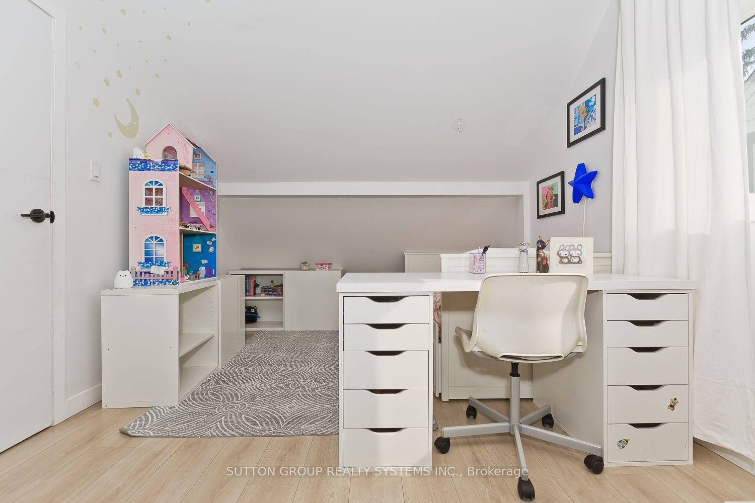 Photo 21 of 3 Hardisty Drive, Etobicoke, Rexdale-Kipling — HOMEH