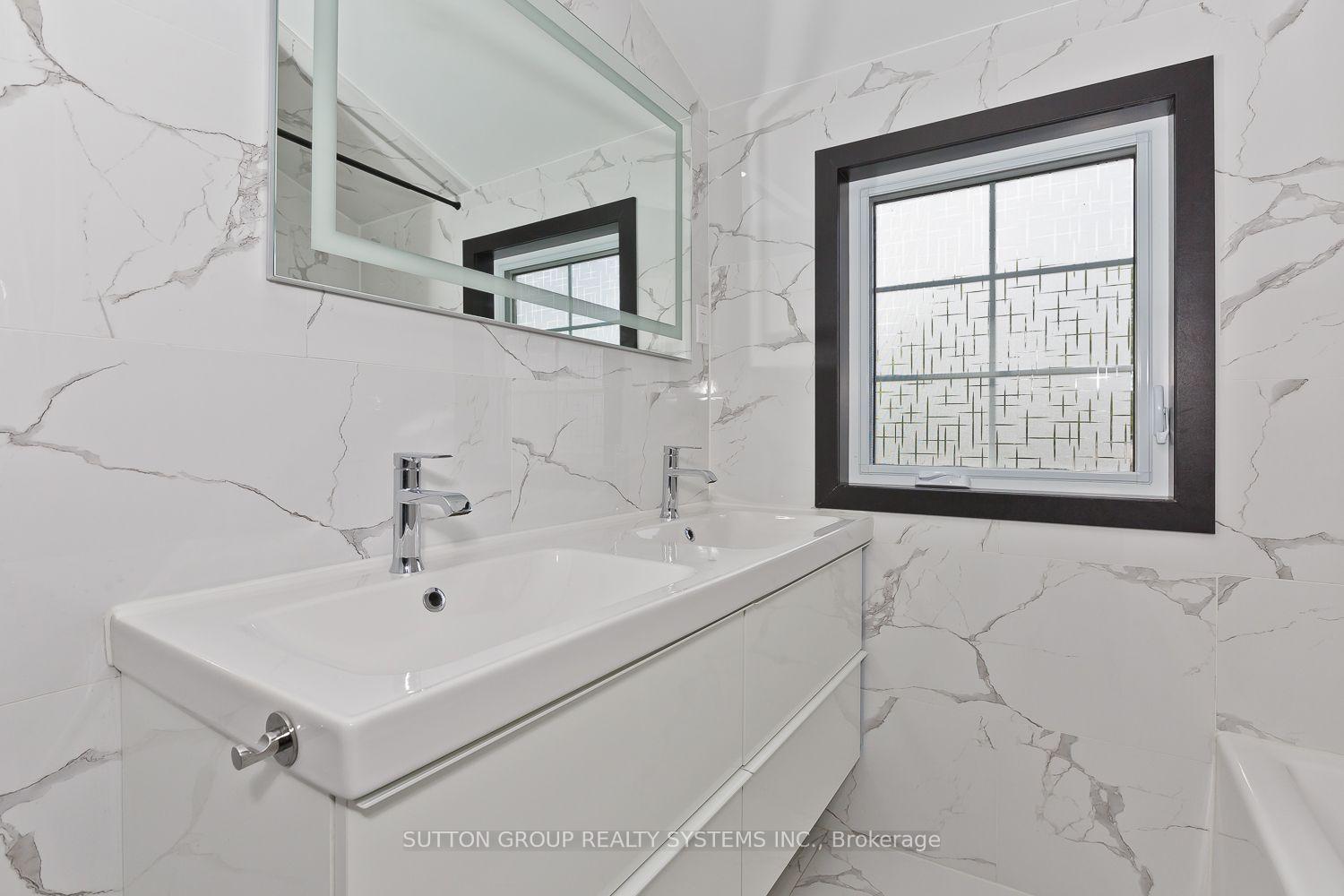 Photo 24 of 3 Hardisty Drive, Etobicoke, Rexdale-Kipling — HOMEH