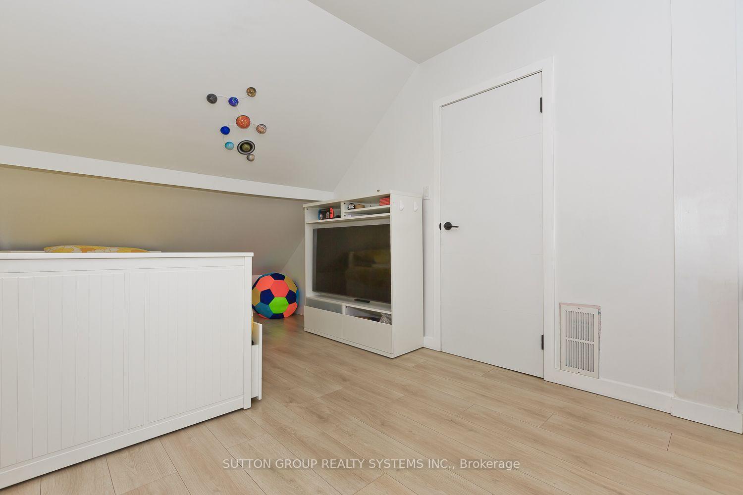 Photo 30 of 3 Hardisty Drive, Etobicoke, Rexdale-Kipling — HOMEH