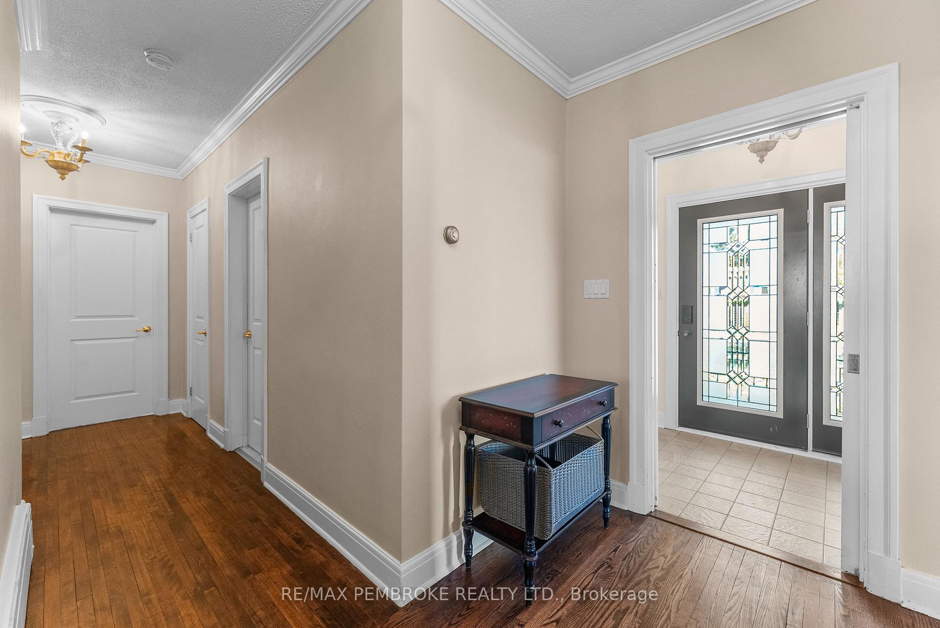 Photo 7 of 235 Broadview Drive, Pembroke, Pembroke — HOMEH