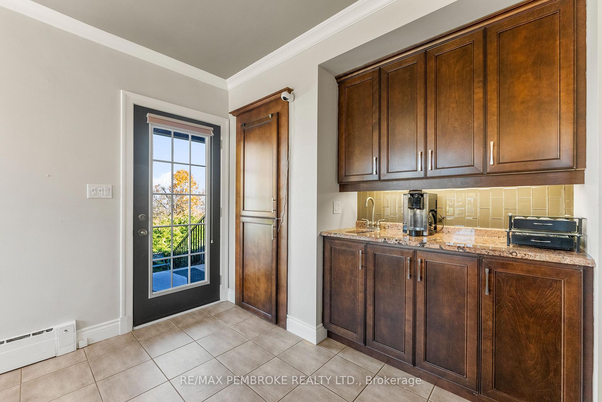 Photo 9 of 235 Broadview Drive, Pembroke, Pembroke — HOMEH