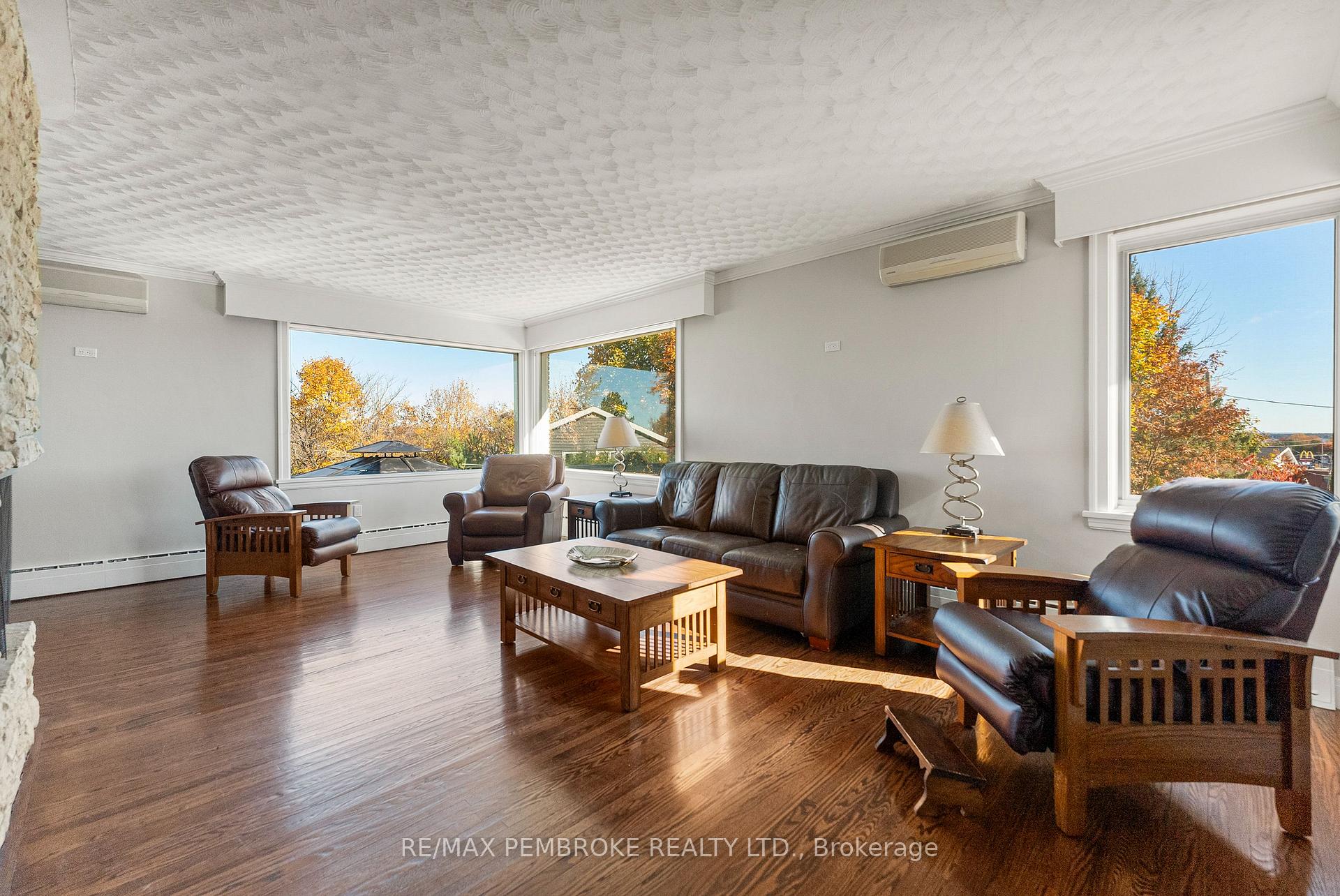Photo 16 of 235 Broadview Drive, Pembroke, Pembroke — HOMEH