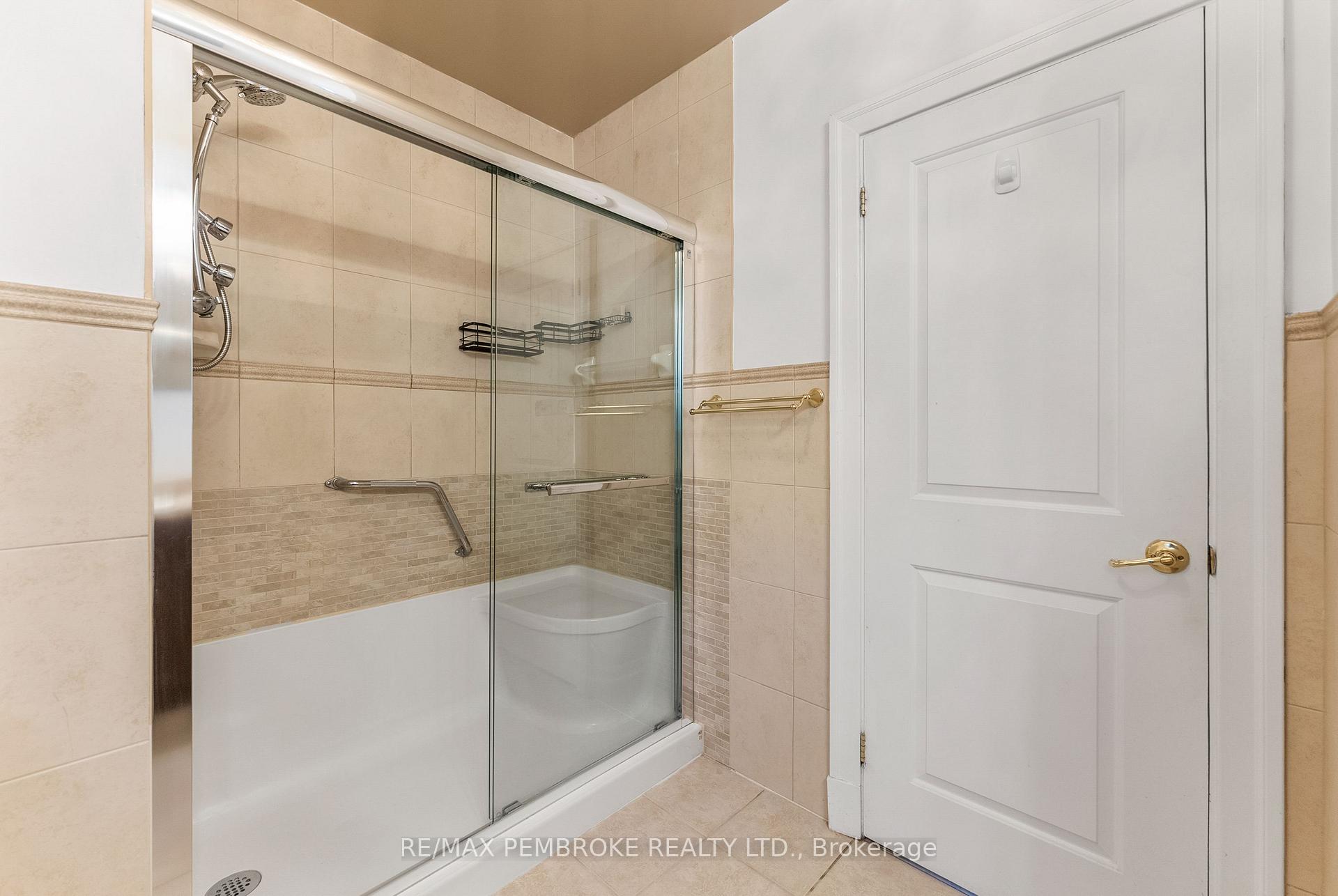 Photo 22 of 235 Broadview Drive, Pembroke, Pembroke — HOMEH