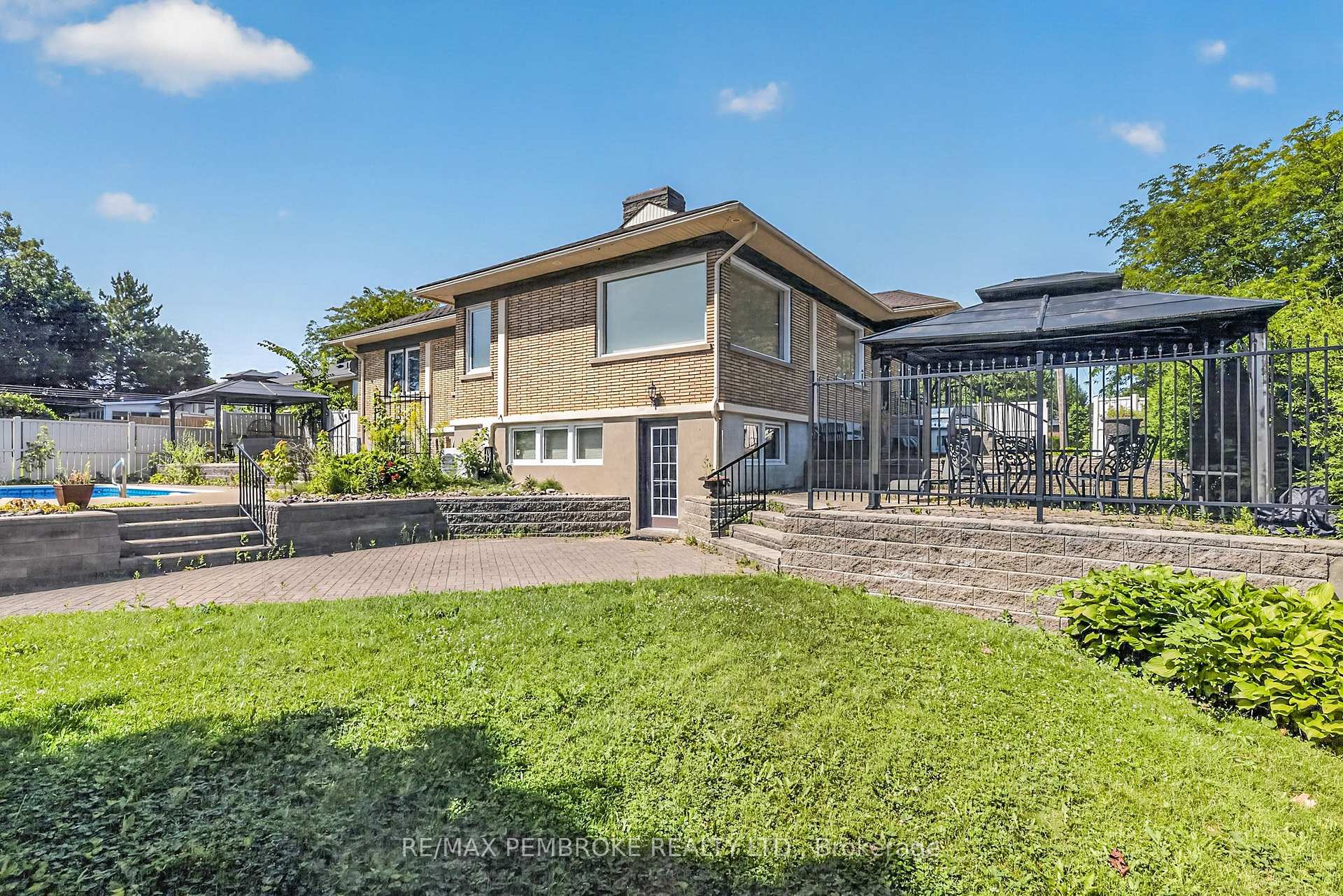 Photo 38 of 235 Broadview Drive, Pembroke, Pembroke — HOMEH