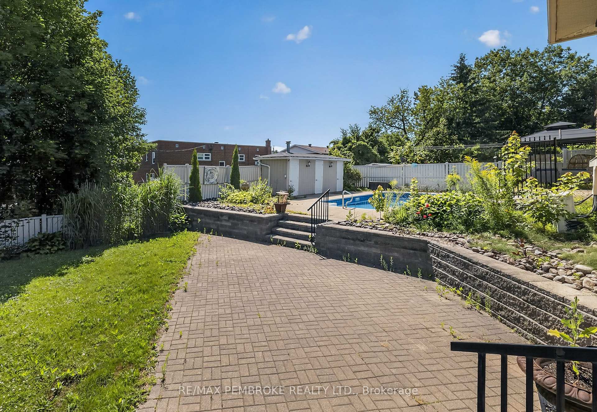 Photo 40 of 235 Broadview Drive, Pembroke, Pembroke — HOMEH