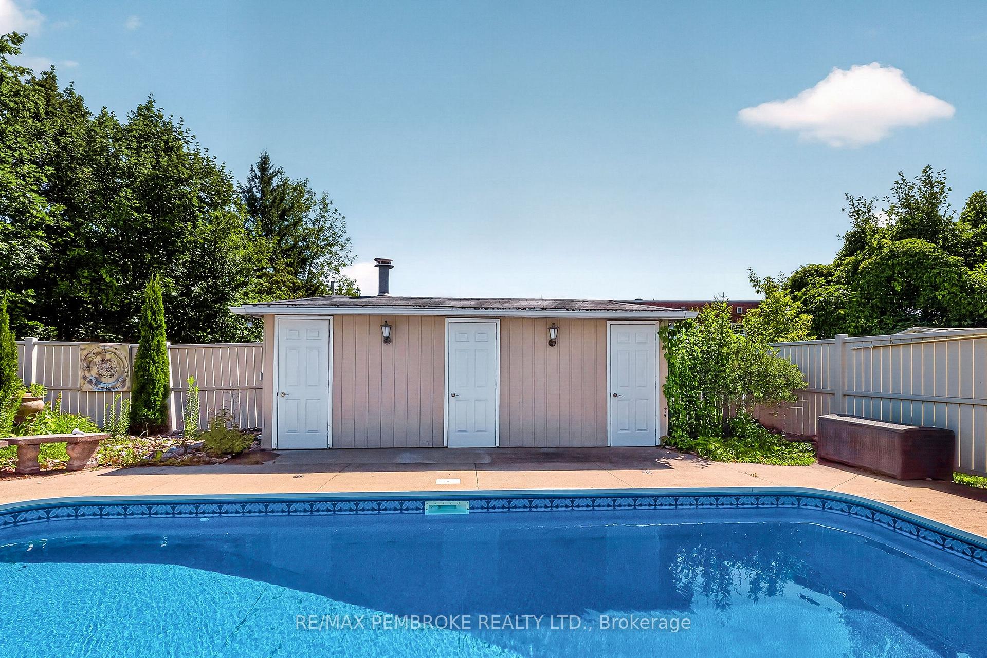 Photo 42 of 235 Broadview Drive, Pembroke, Pembroke — HOMEH