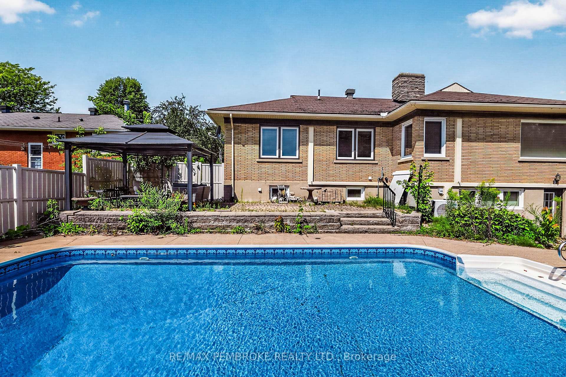 Photo 43 of 235 Broadview Drive, Pembroke, Pembroke — HOMEH