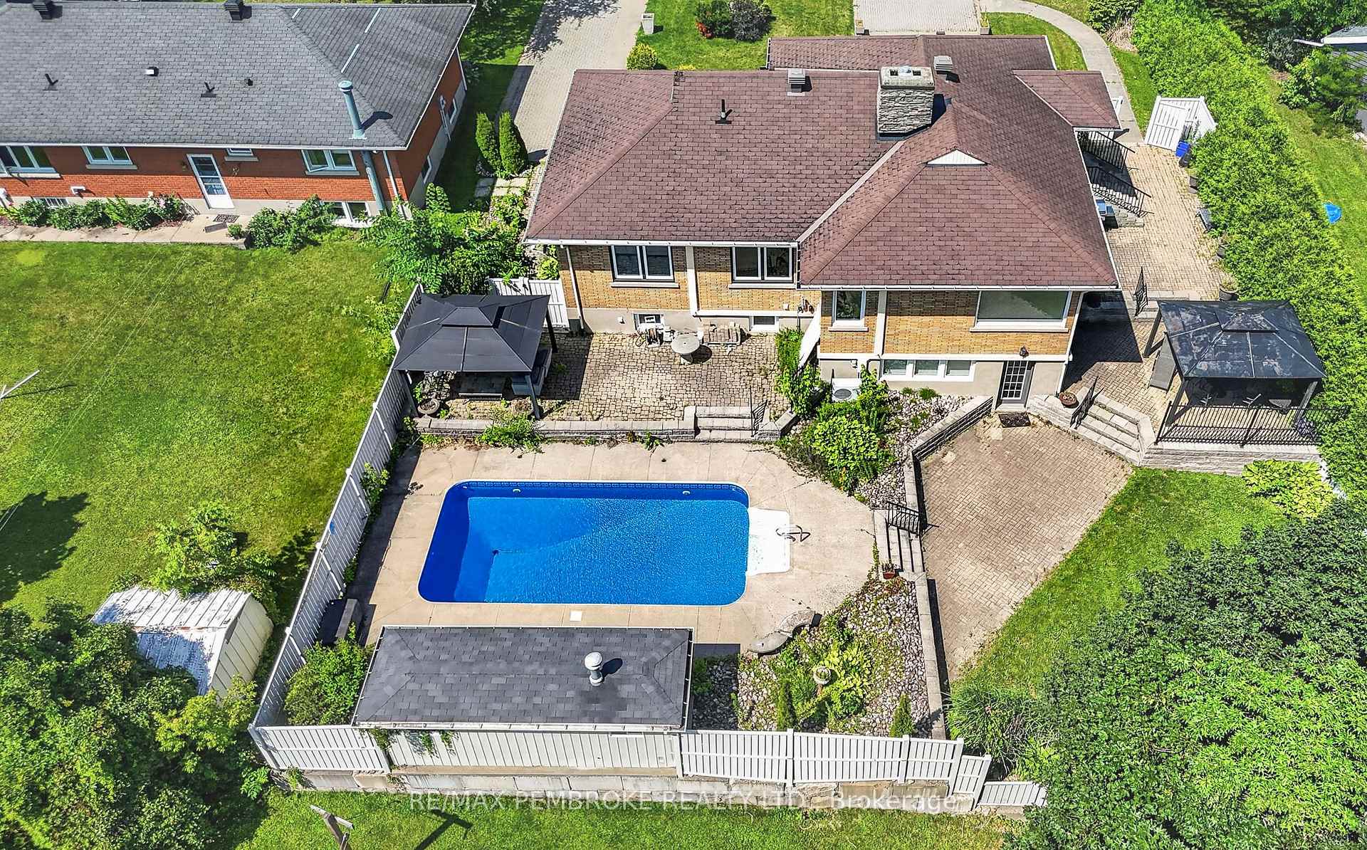 Photo 47 of 235 Broadview Drive, Pembroke, Pembroke — HOMEH