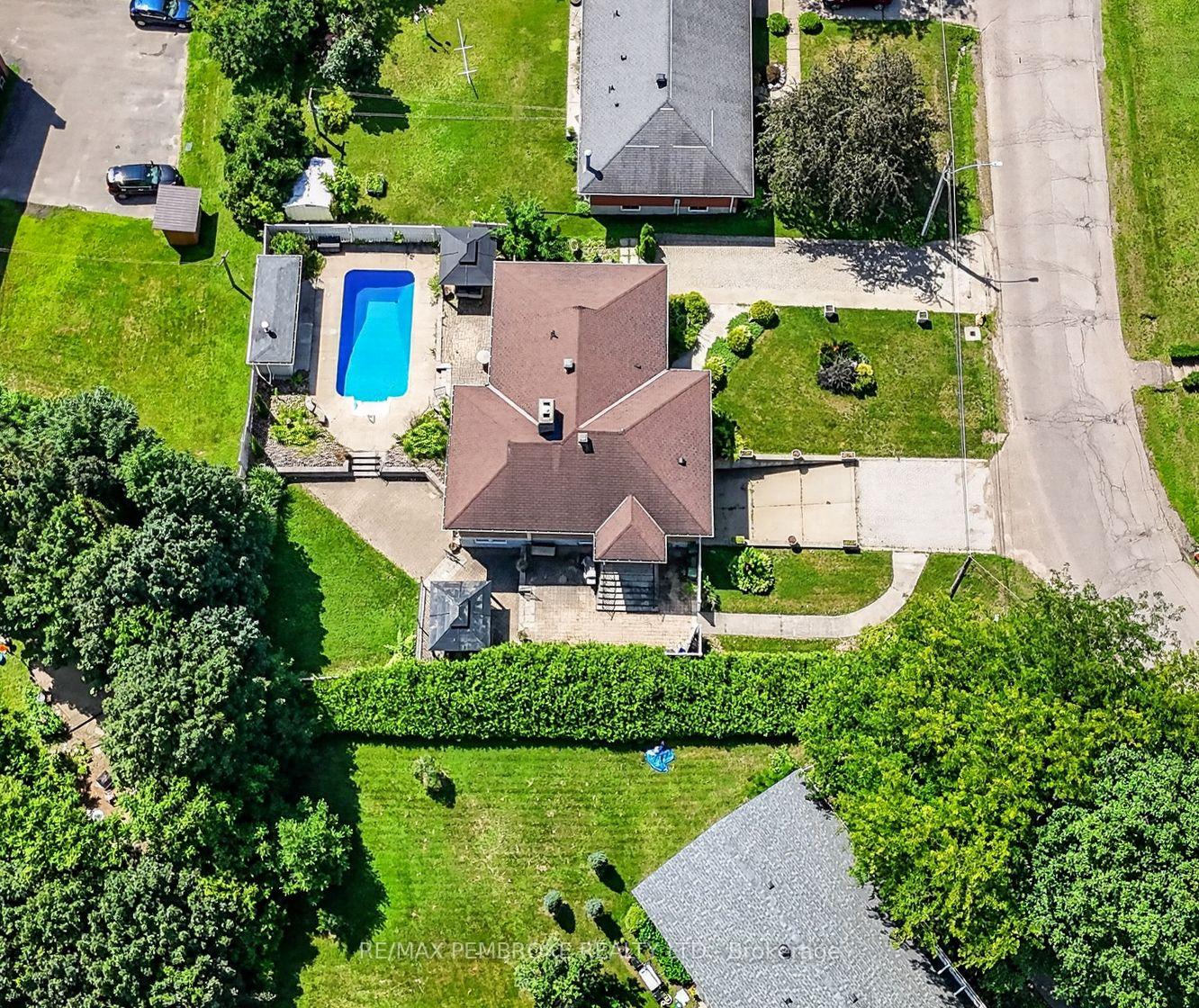 Photo 48 of 235 Broadview Drive, Pembroke, Pembroke — HOMEH