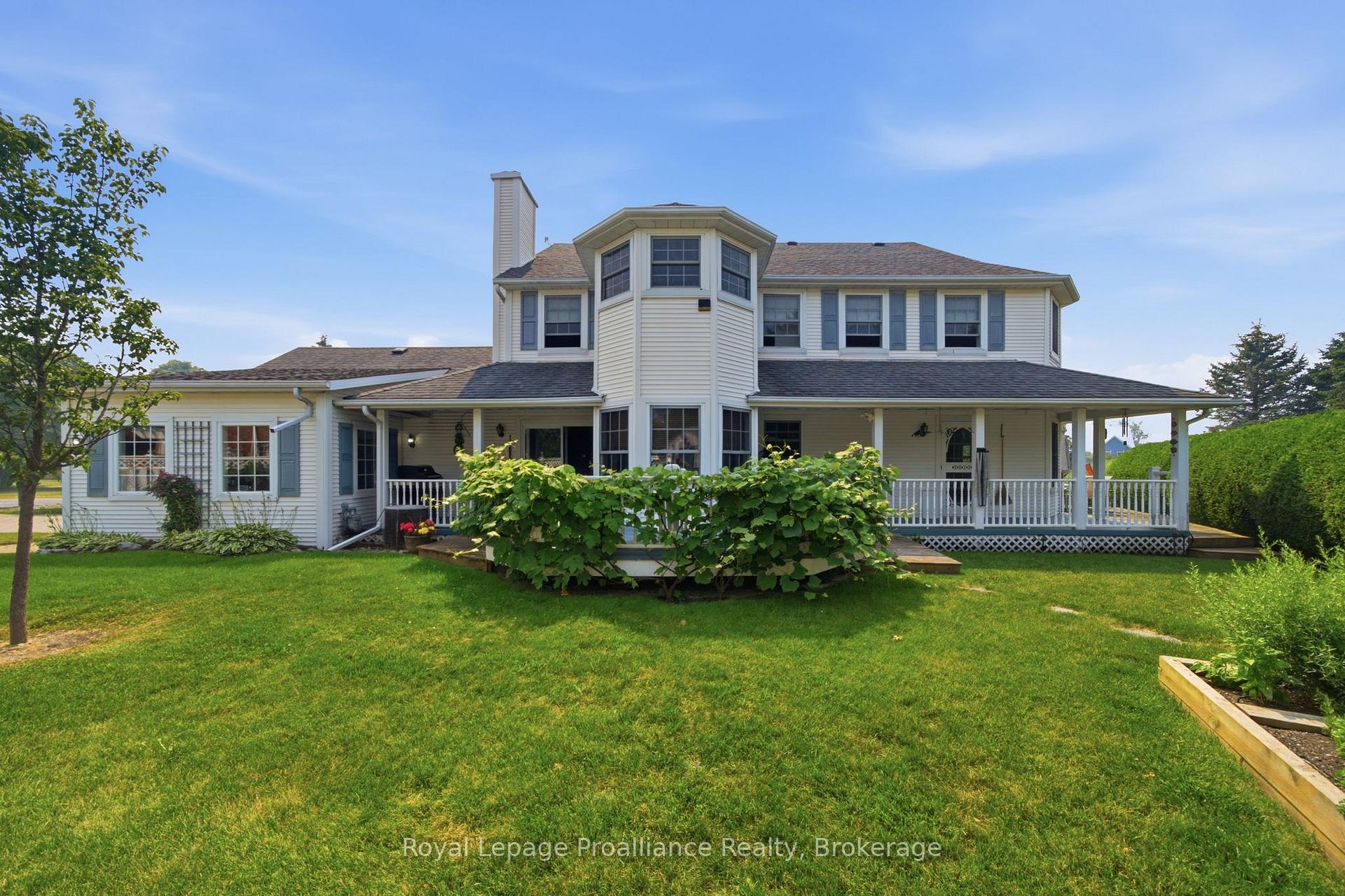 Photo 28 of 10 Skiff Cove Road, Prince Edward County, Wellington Ward — HOMEH