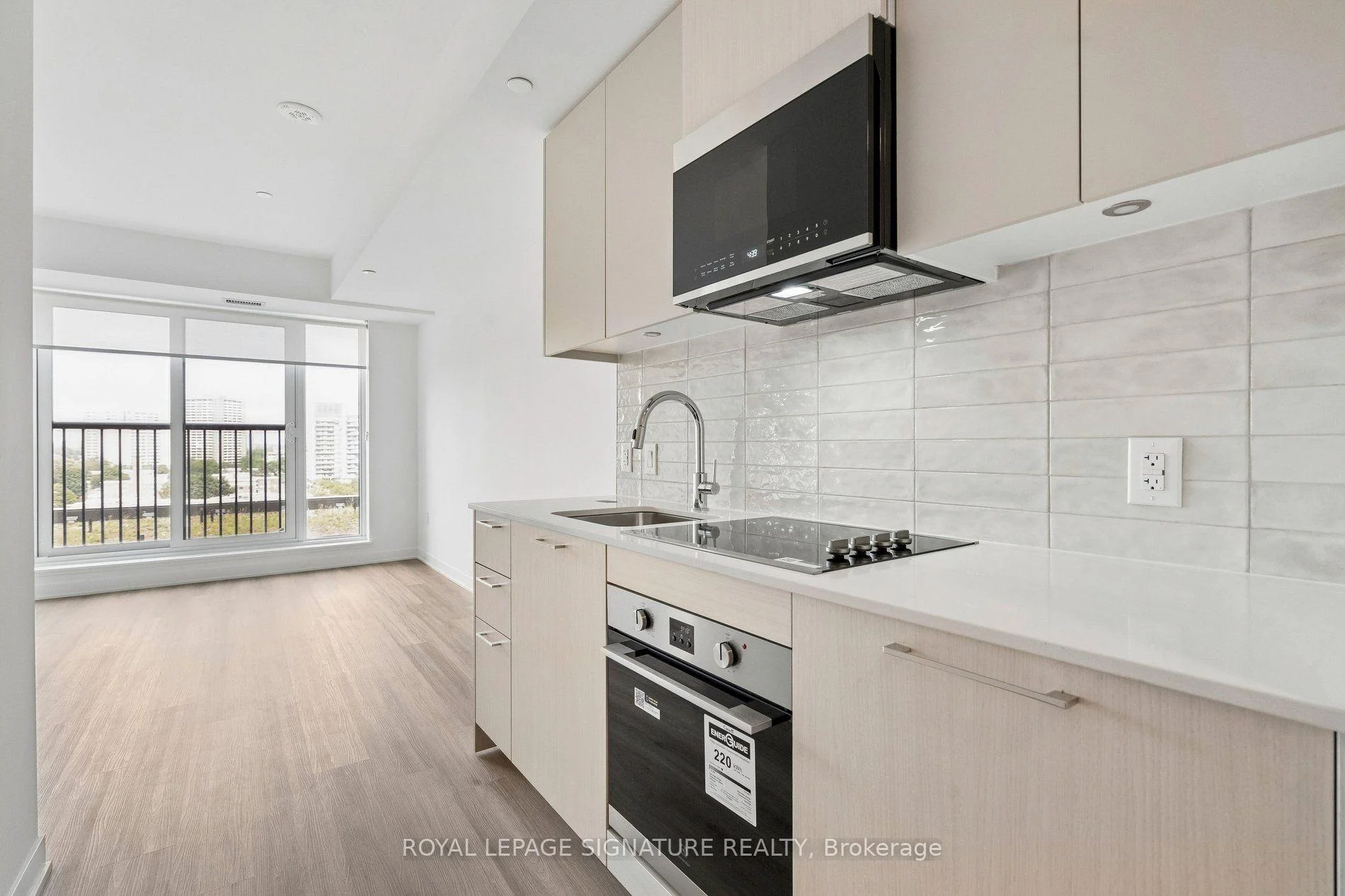 Photo 3 of Unit 701, 10 Oak Street, Toronto, Regent Park — HOMEH