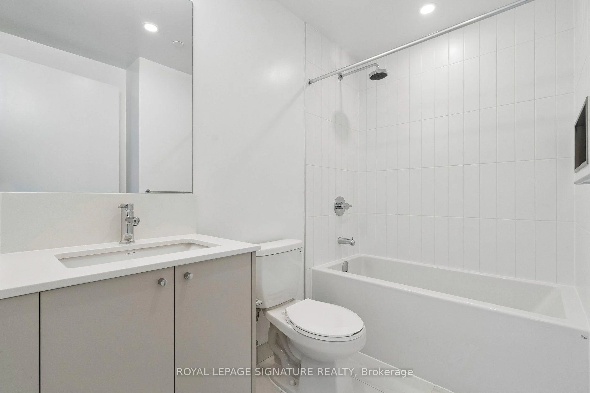 Photo 9 of Unit 701, 10 Oak Street, Toronto, Regent Park — HOMEH