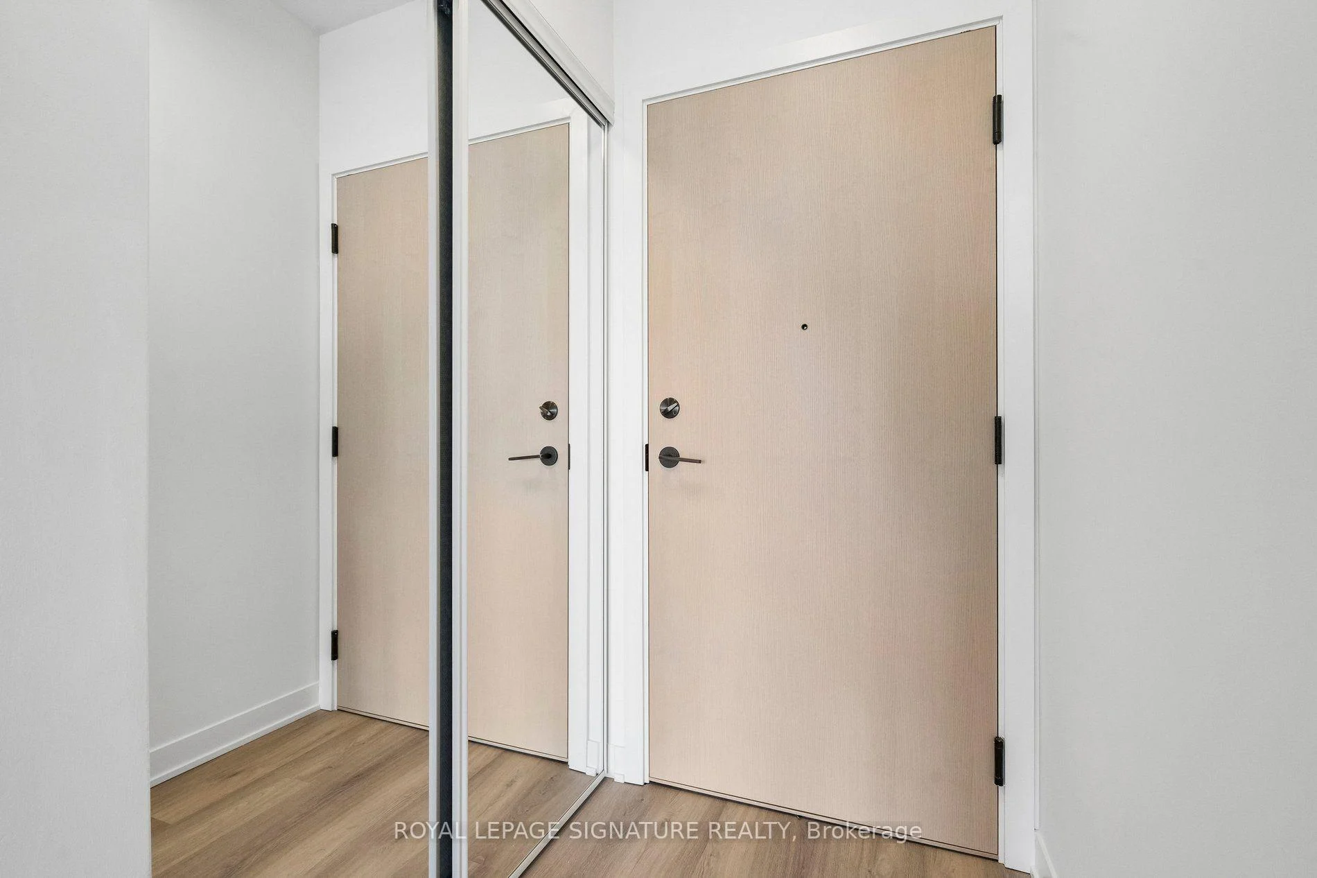 Photo 10 of Unit 701, 10 Oak Street, Toronto, Regent Park — HOMEH