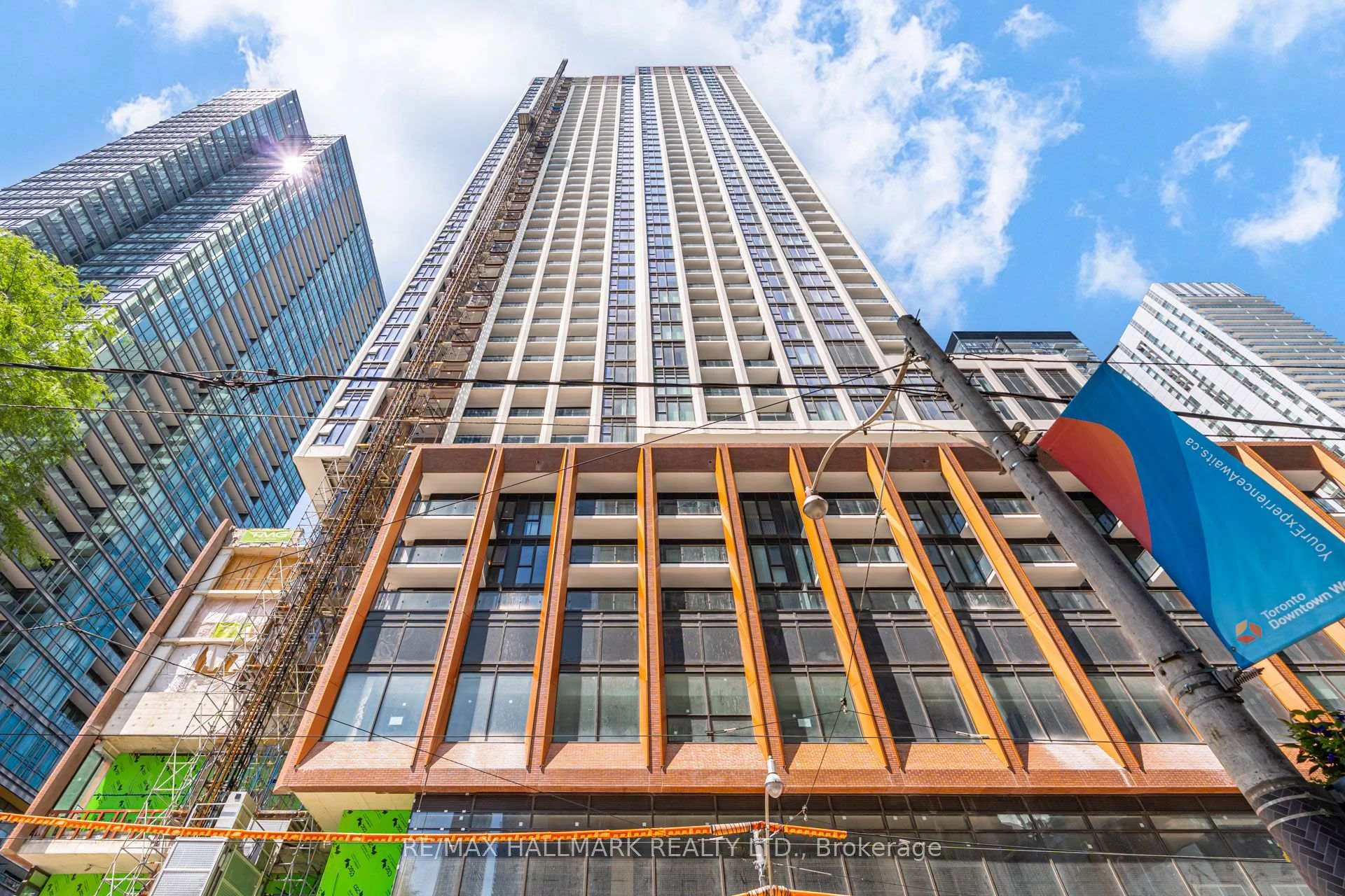 Front of Unit 1701, 400 King Street W