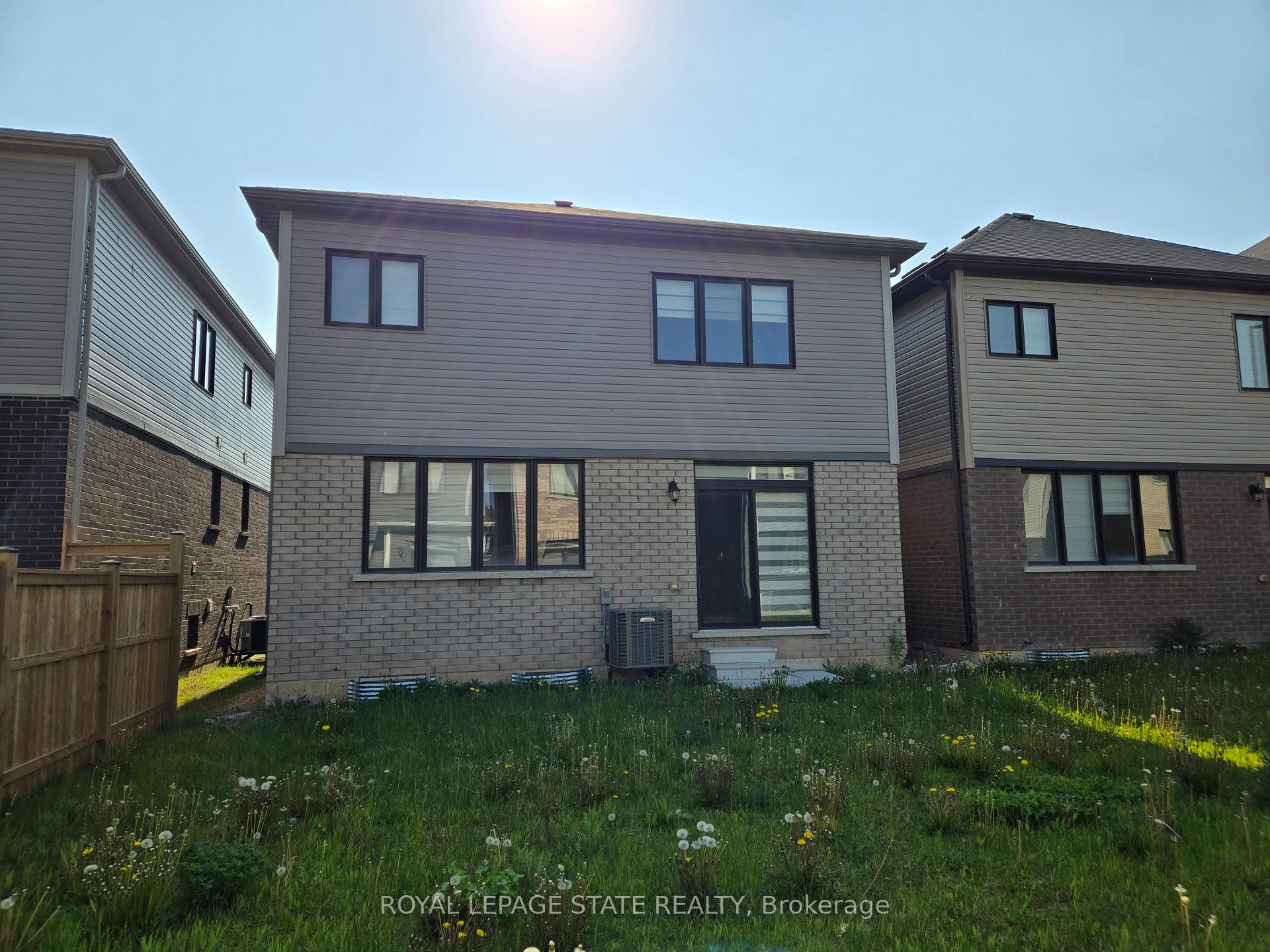 Photo 5 of 395 Barker Parkway, Thorold, Rolling Meadows — HOMEH