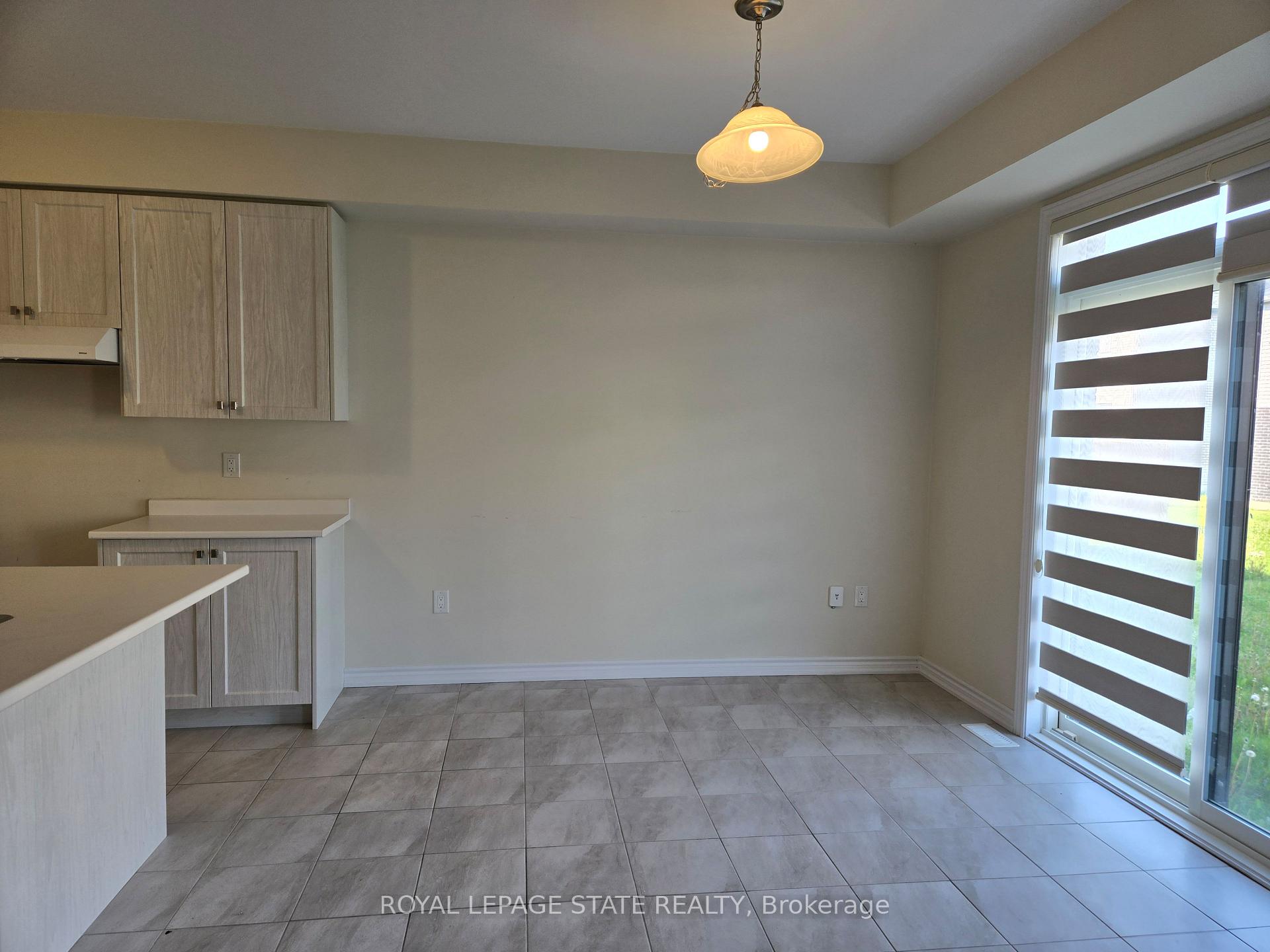 Photo 8 of 395 Barker Parkway, Thorold, Rolling Meadows — HOMEH