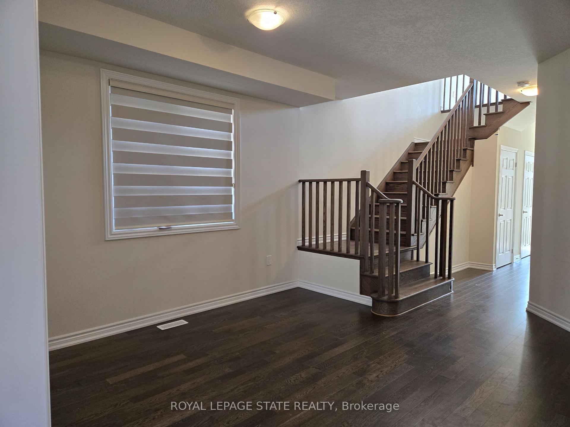 Photo 10 of 395 Barker Parkway, Thorold, Rolling Meadows — HOMEH