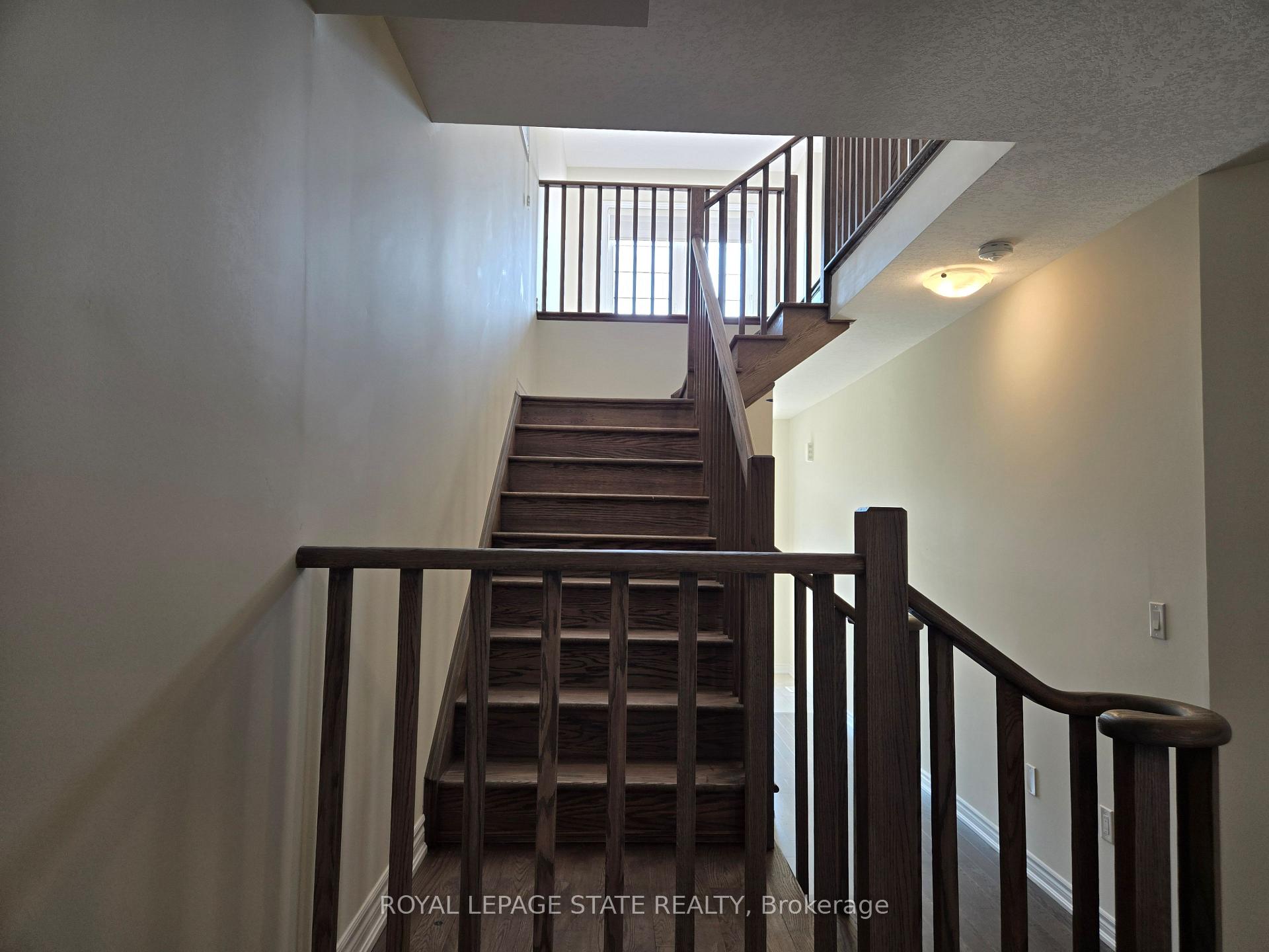 Photo 13 of 395 Barker Parkway, Thorold, Rolling Meadows — HOMEH