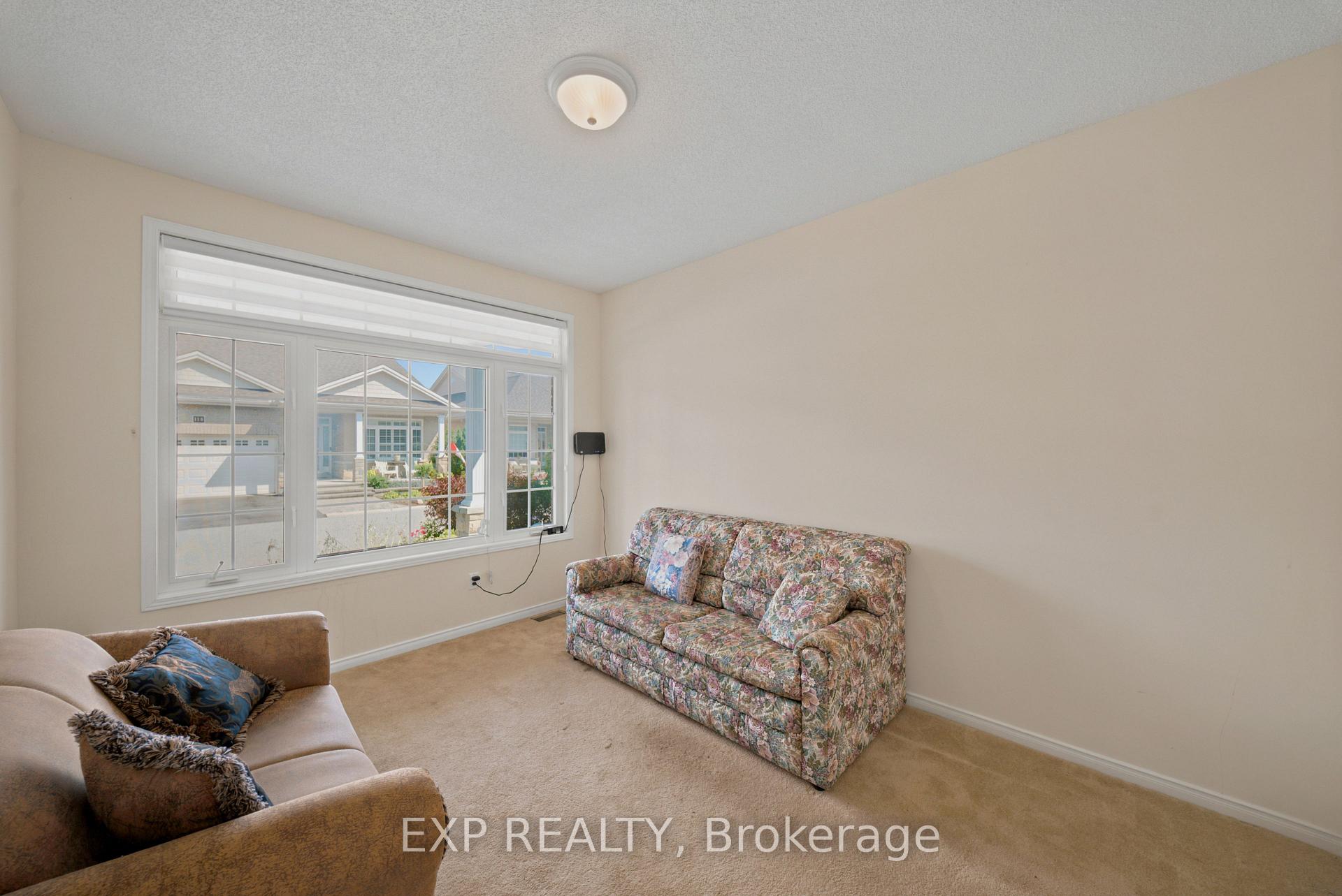 Photo 5 of 113 Maple Key Private, Ottawa, Blossom Park/Kemp Park/Findlay Creek — HOMEH