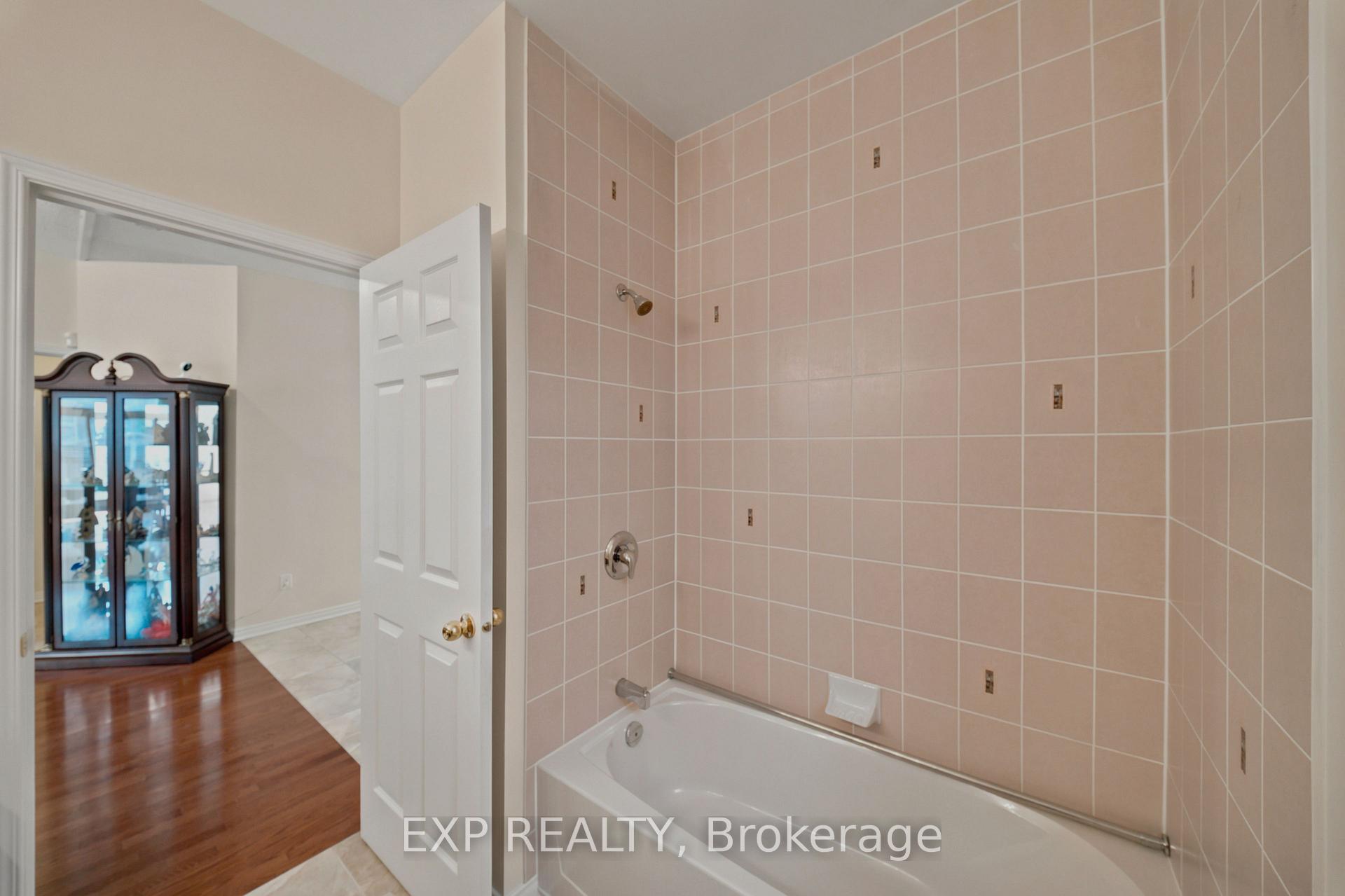 Photo 8 of 113 Maple Key Private, Ottawa, Blossom Park/Kemp Park/Findlay Creek — HOMEH