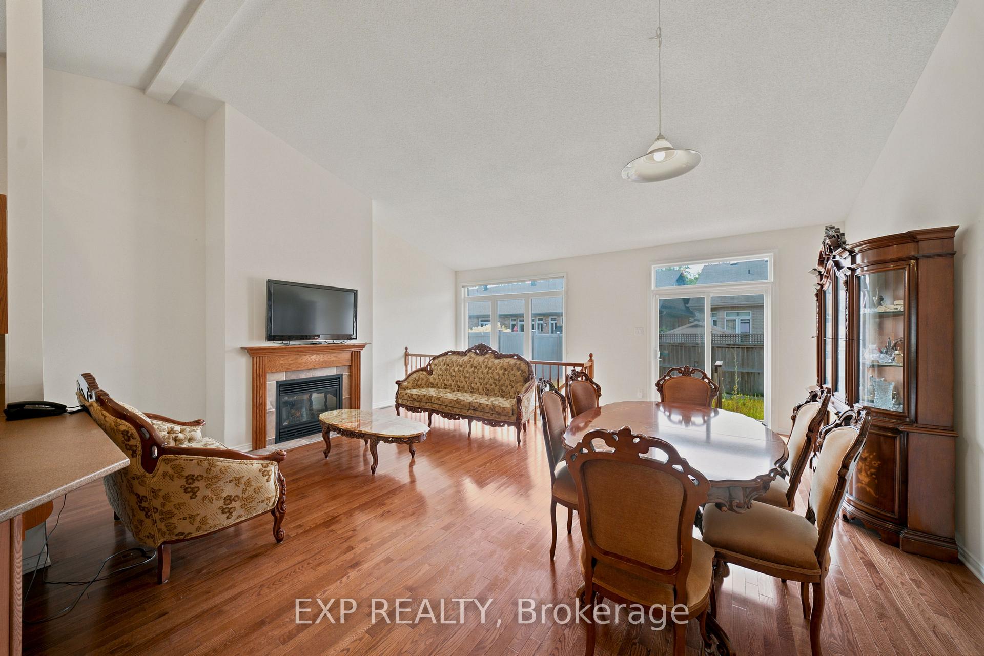 Photo 10 of 113 Maple Key Private, Ottawa, Blossom Park/Kemp Park/Findlay Creek — HOMEH