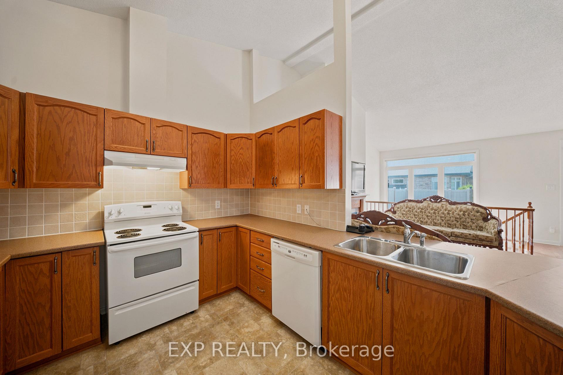 Photo 14 of 113 Maple Key Private, Ottawa, Blossom Park/Kemp Park/Findlay Creek — HOMEH