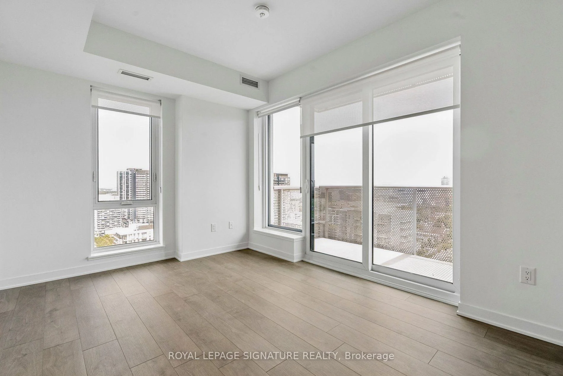 Photo 8 of Unit 2103, 10 Oak Street, Toronto, Regent Park — HOMEH
