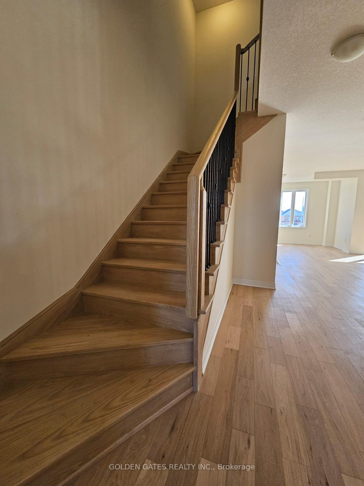 Photo 2 of 23 Jacko Street, Tillsonburg — HOMEH
