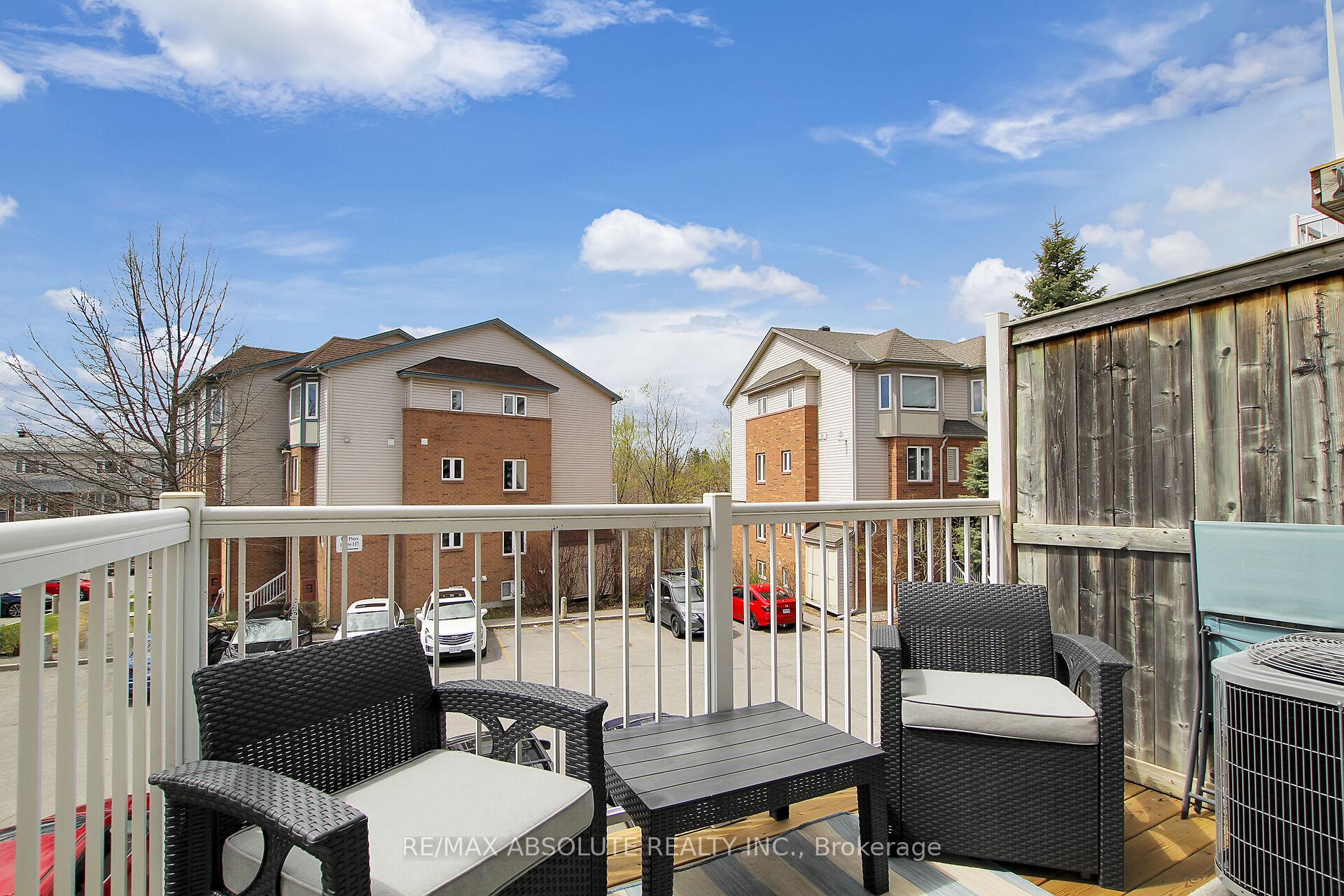 Photo 12 of 1350 Guthrie Street, Ottawa, Leslie Park — HOMEH