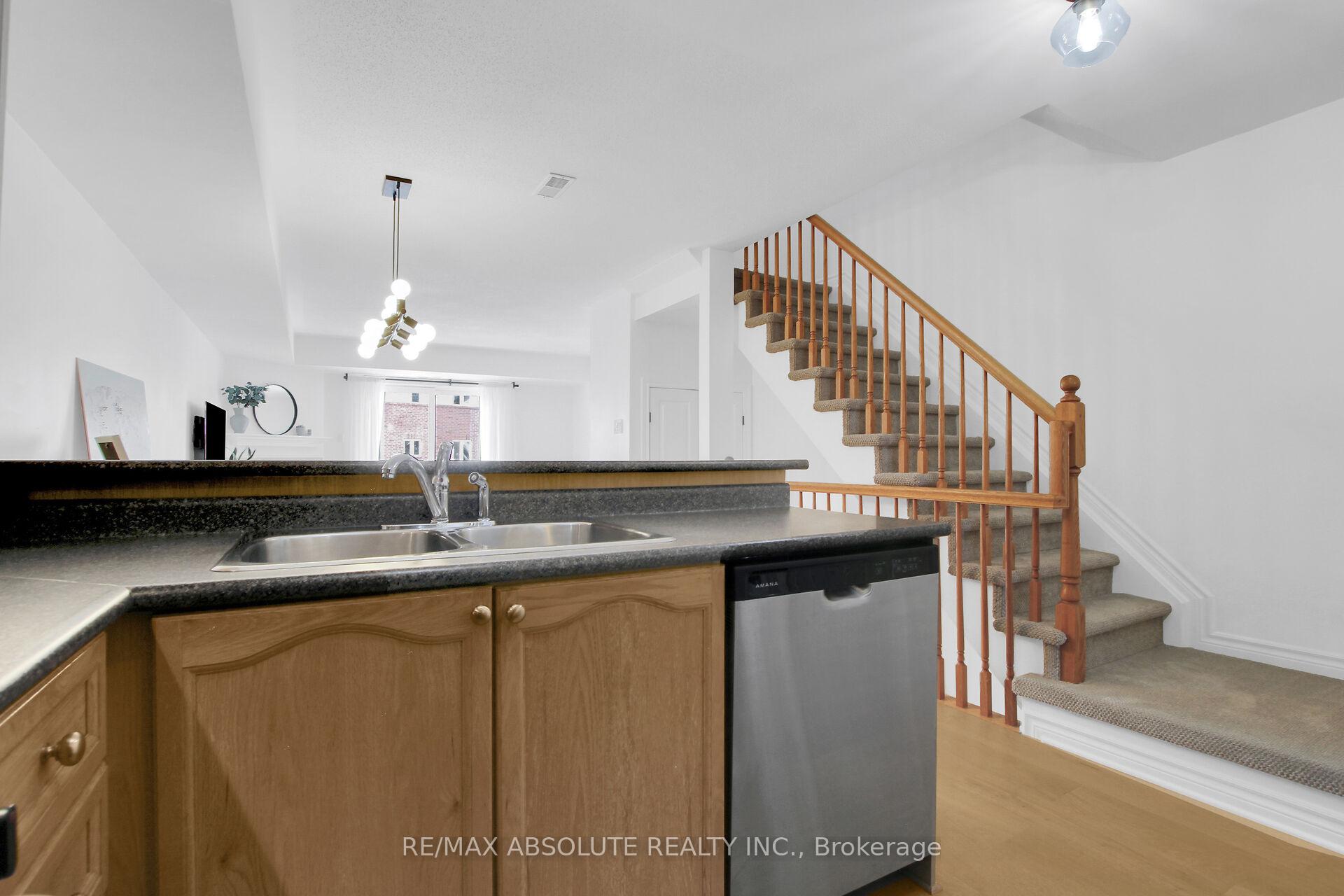 Photo 22 of 1350 Guthrie Street, Ottawa, Leslie Park — HOMEH