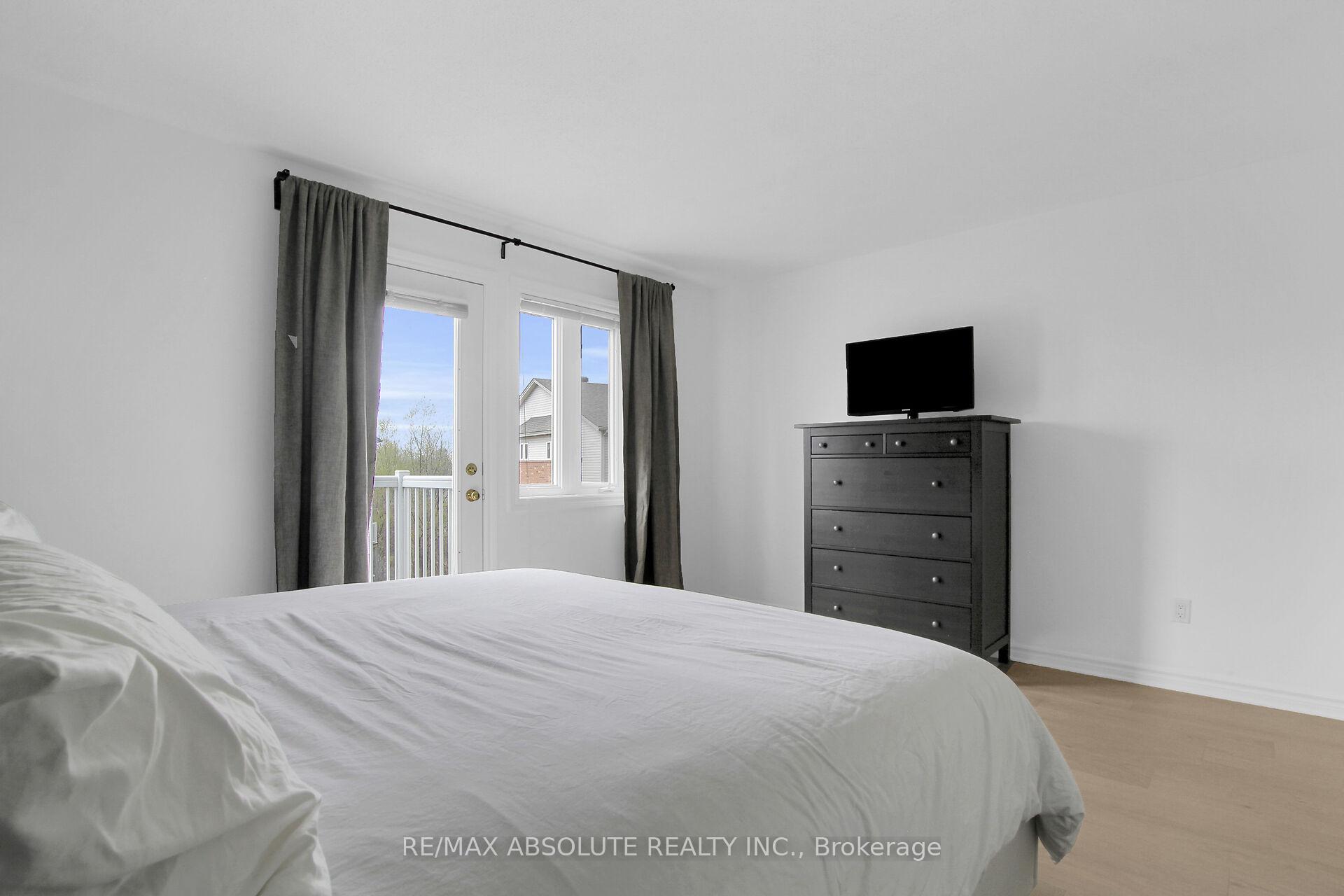 Photo 32 of 1350 Guthrie Street, Ottawa, Leslie Park — HOMEH