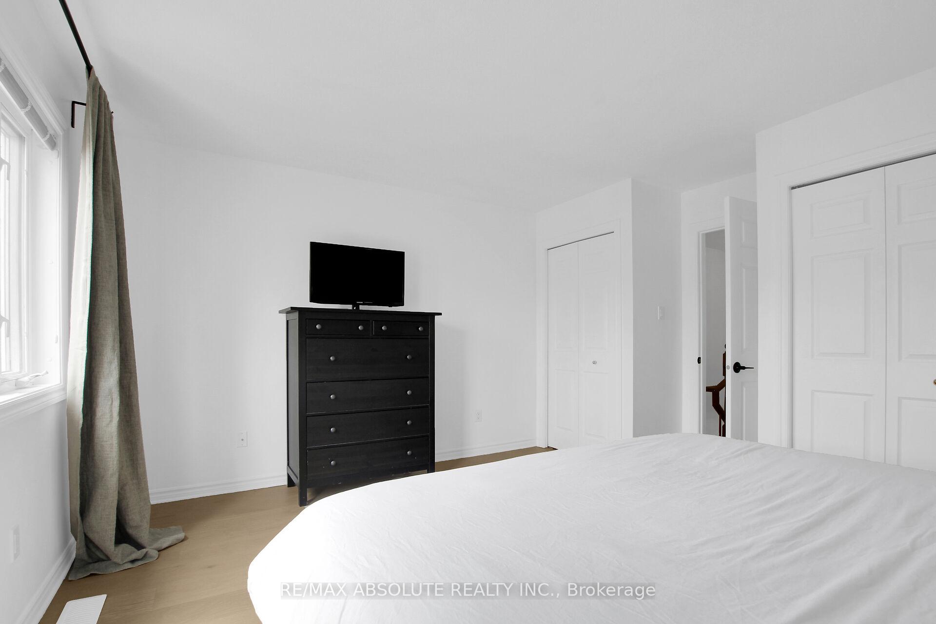 Photo 34 of 1350 Guthrie Street, Ottawa, Leslie Park — HOMEH