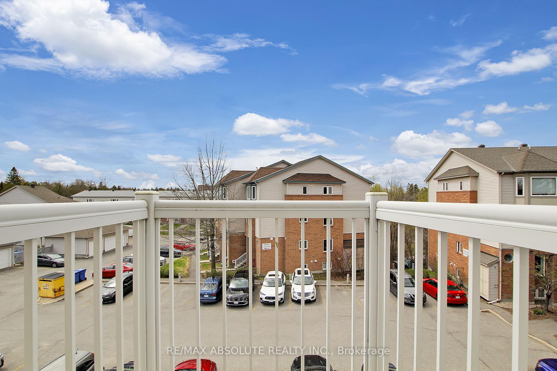 Photo 35 of 1350 Guthrie Street, Ottawa, Leslie Park — HOMEH