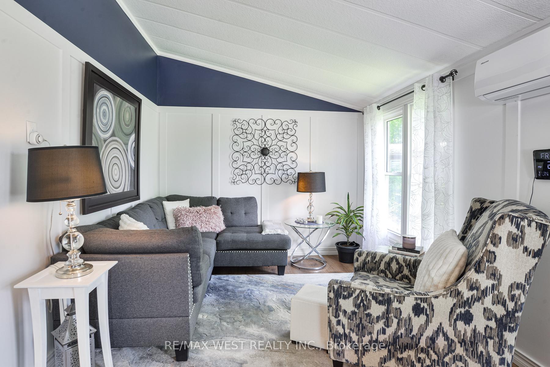 Photo 2 of Unit 100, 1007 Racoon Road, Gravenhurst, Morrison — HOMEH