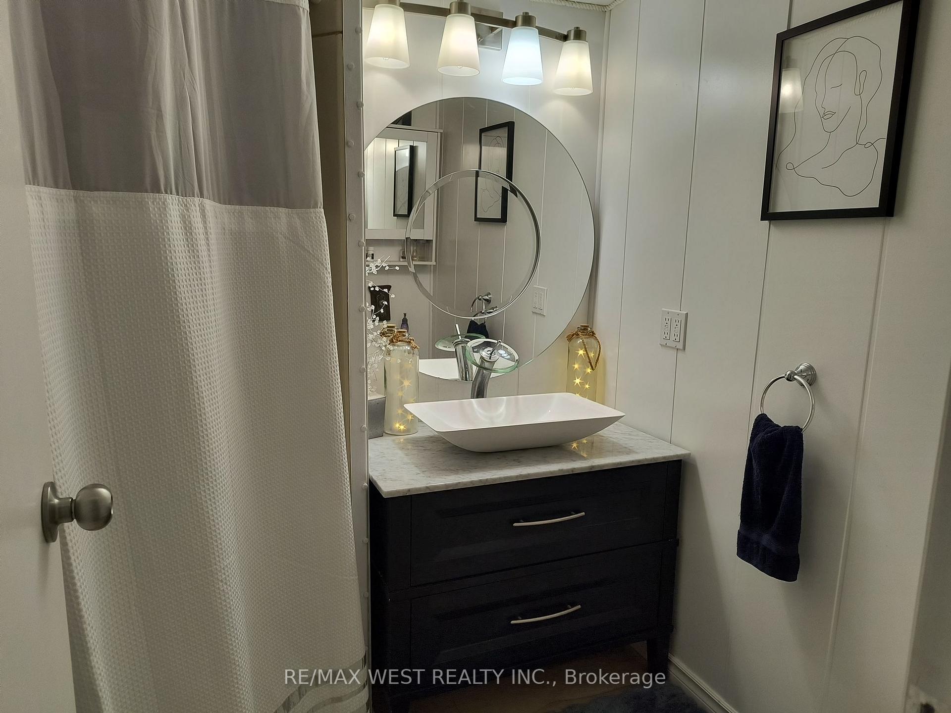 Photo 8 of Unit 100, 1007 Racoon Road, Gravenhurst, Morrison — HOMEH